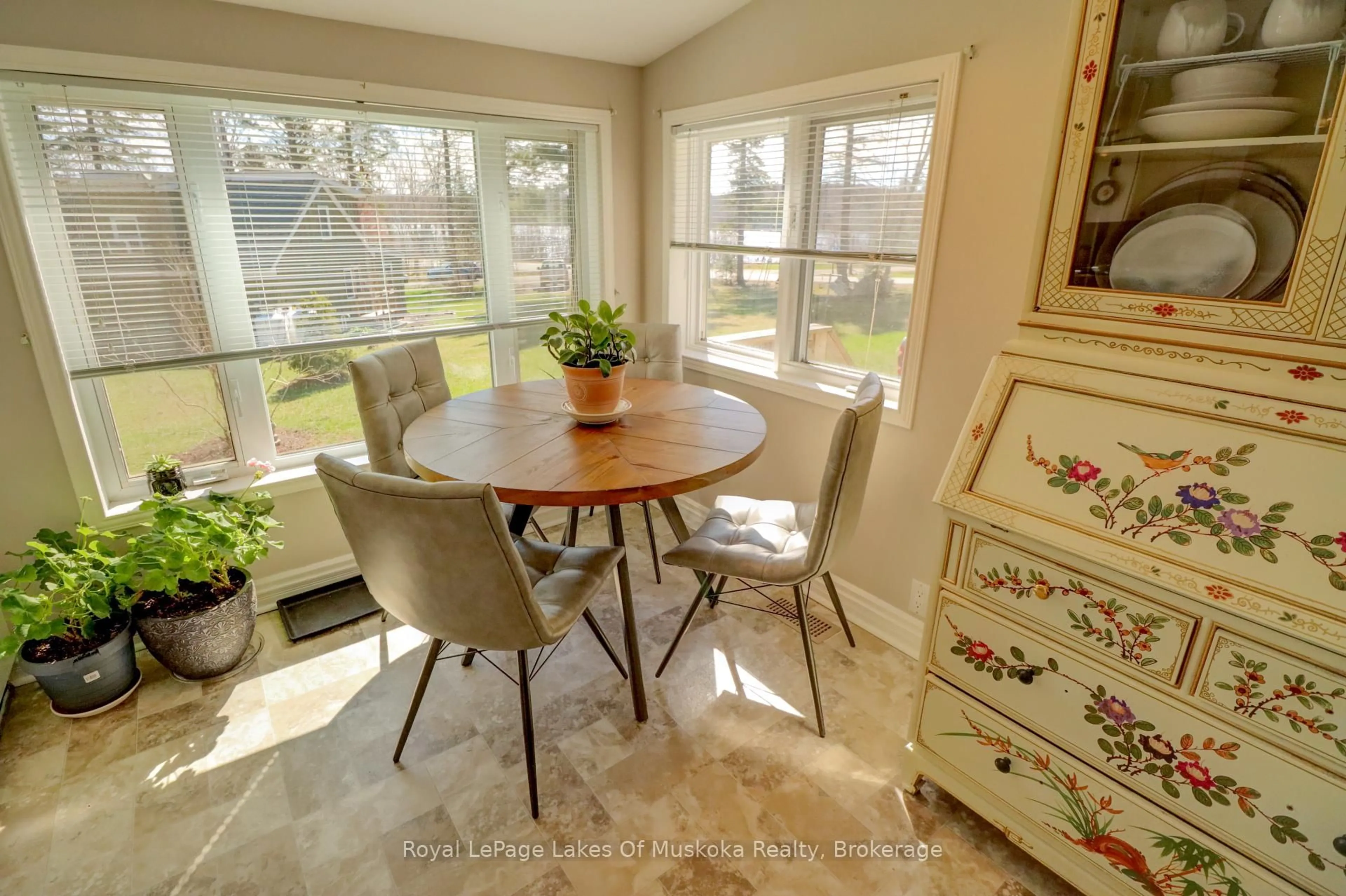 Dining room, unknown for 944 Stephenson 1 Rd, Huntsville Ontario P0B 1L0