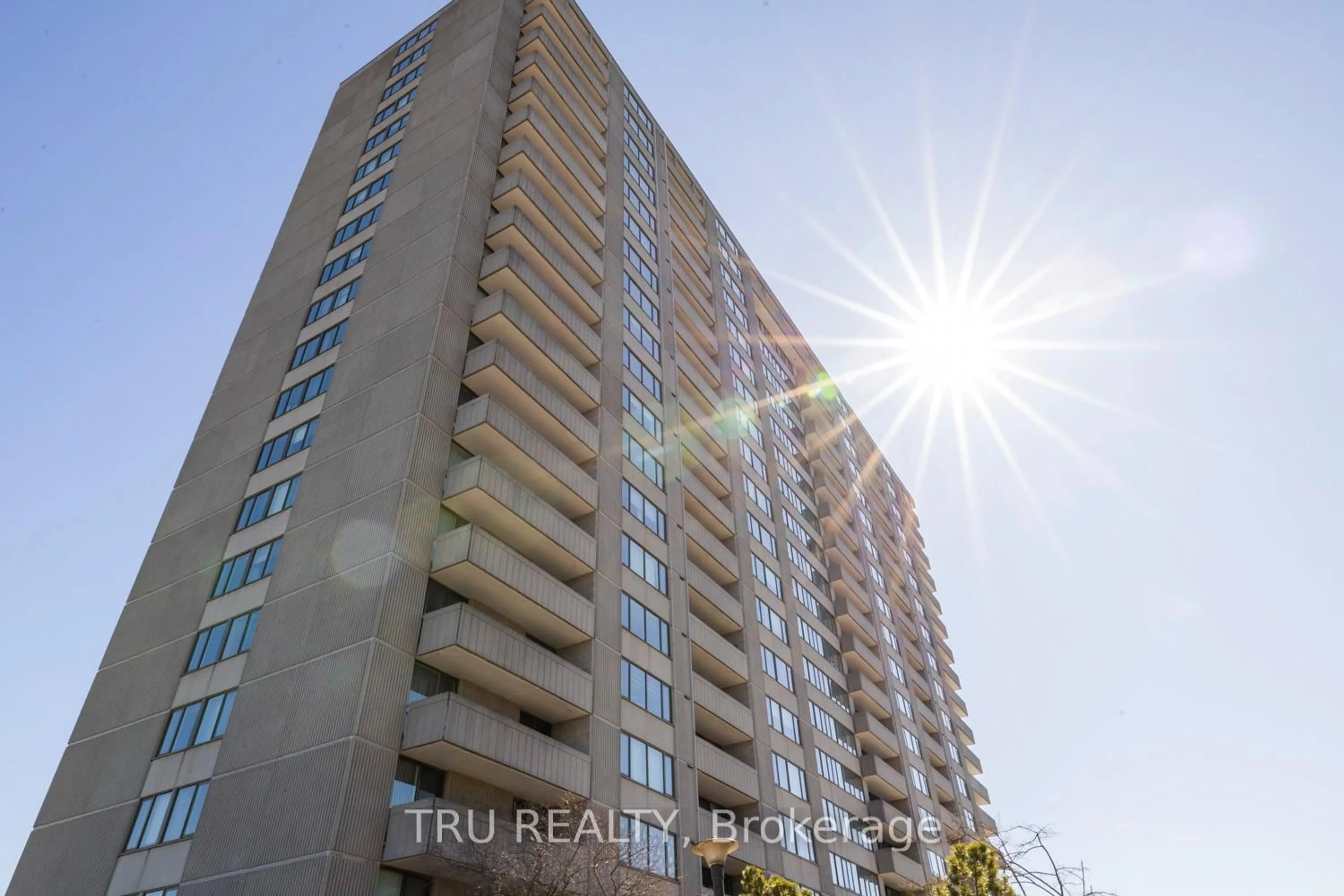 A pic from outside/outdoor area/front of a property/back of a property/a pic from drone, building for 2625 Regina St #510, Ottawa Ontario K2B 5W8
