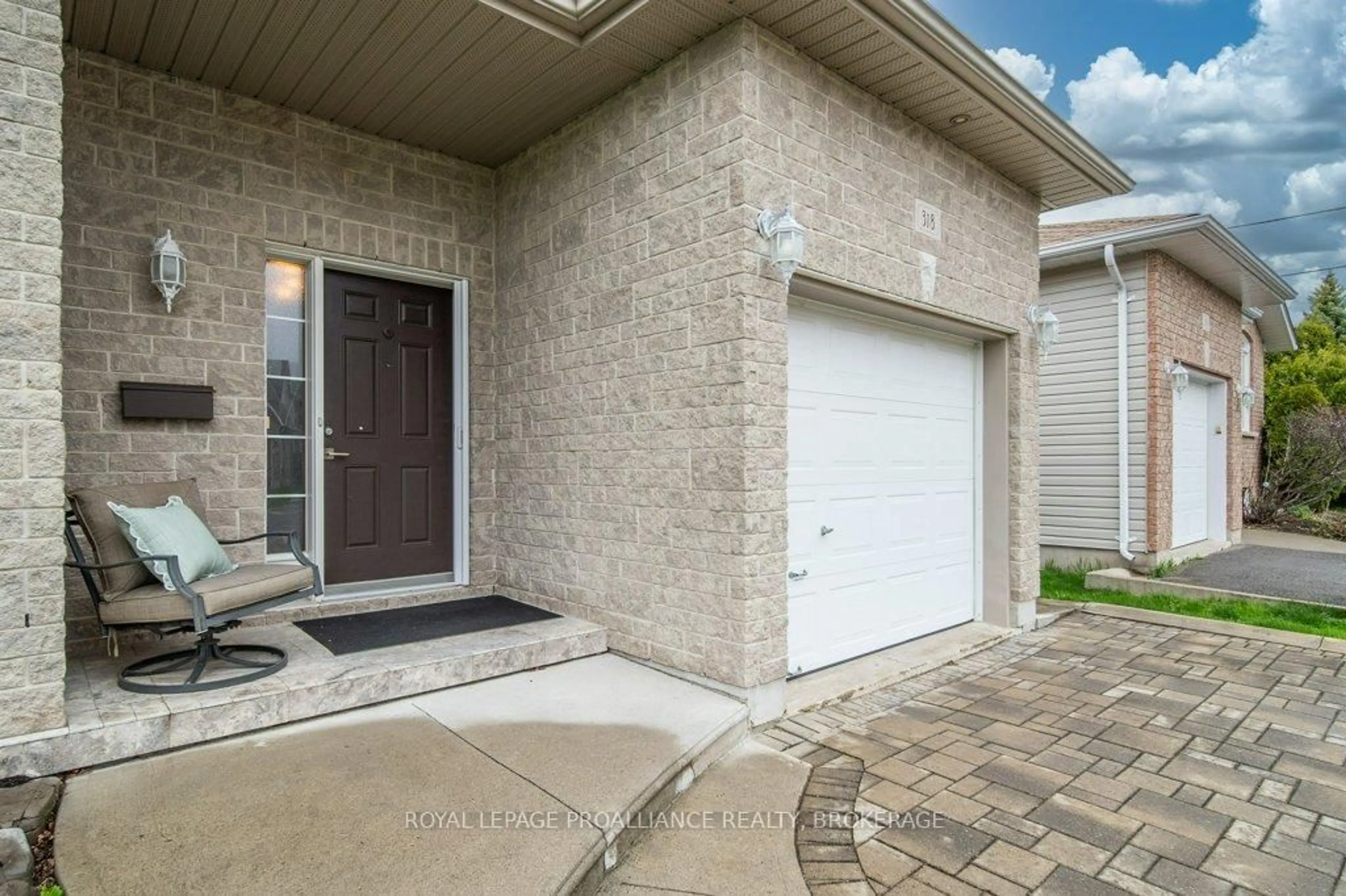 Unknown for 318 Boxwood St, Kingston Ontario K7M 0B3