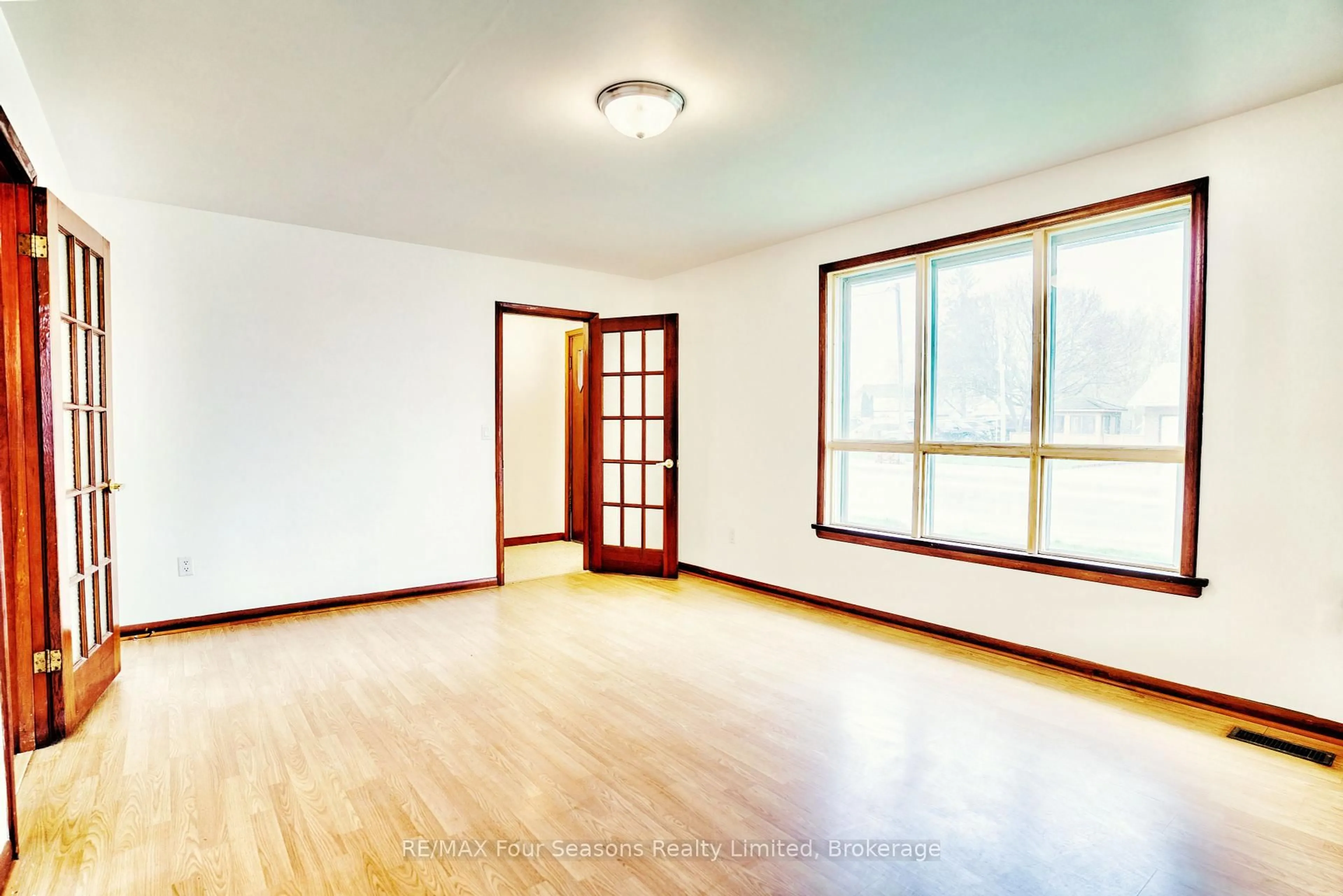 A pic of a room for 120 Charles St, Wellington North Ontario N0G 1A0