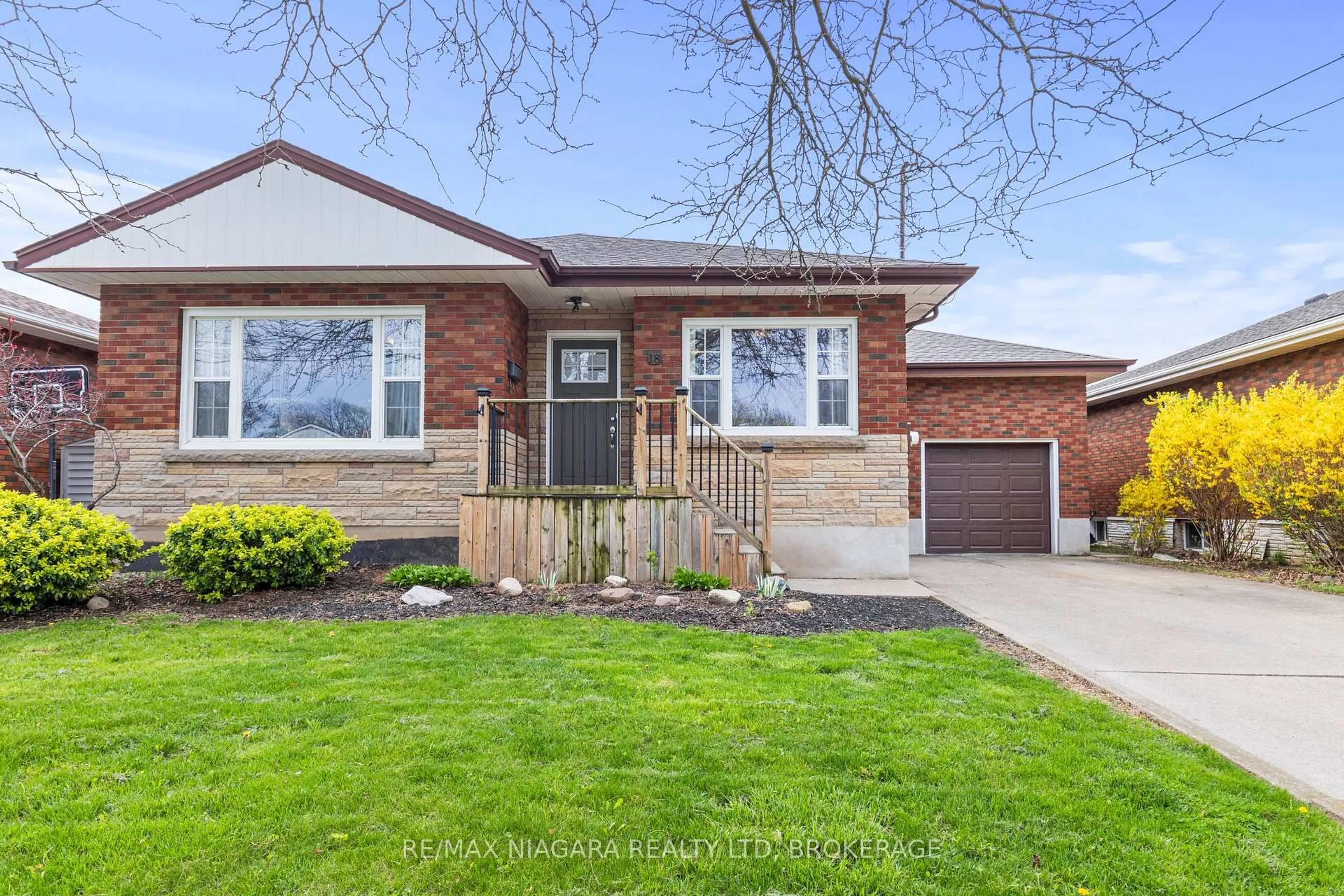 Home with brick exterior material, street for 18 CHALMERS St, St. Catharines Ontario L2N 5C8