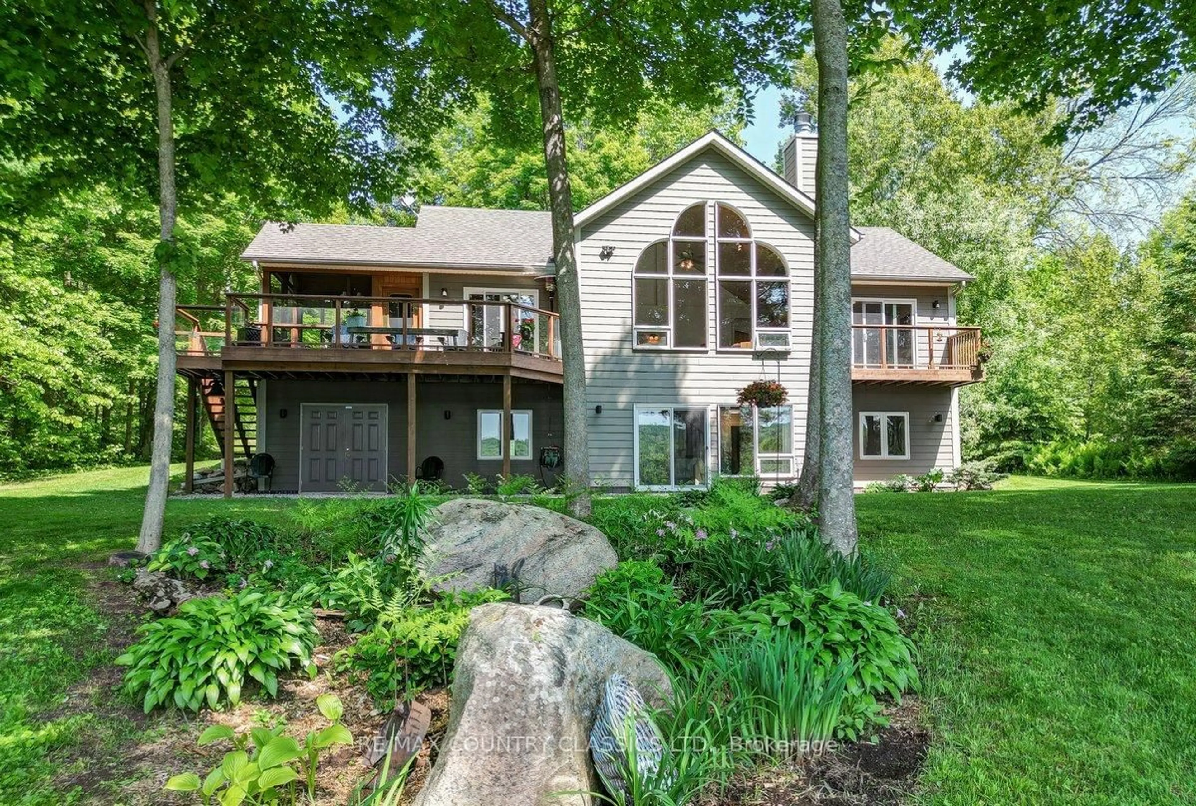 Home with brick exterior material, water/lake/river/ocean view for 81 O-At-Ka Rd, Maynooth Ontario K0L 2S0
