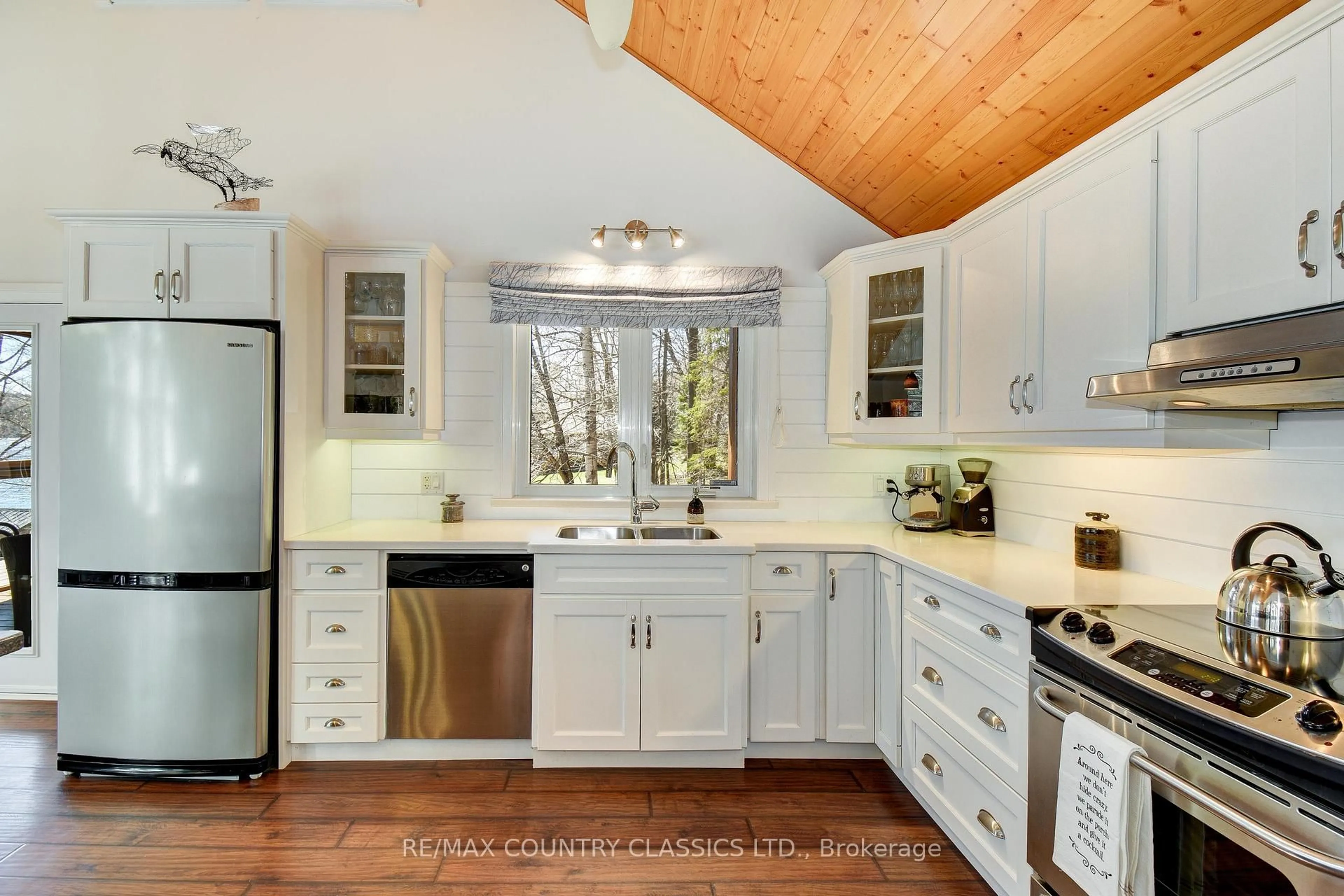 Open concept kitchen, unknown for 81 O-At-Ka Rd, Maynooth Ontario K0L 2S0