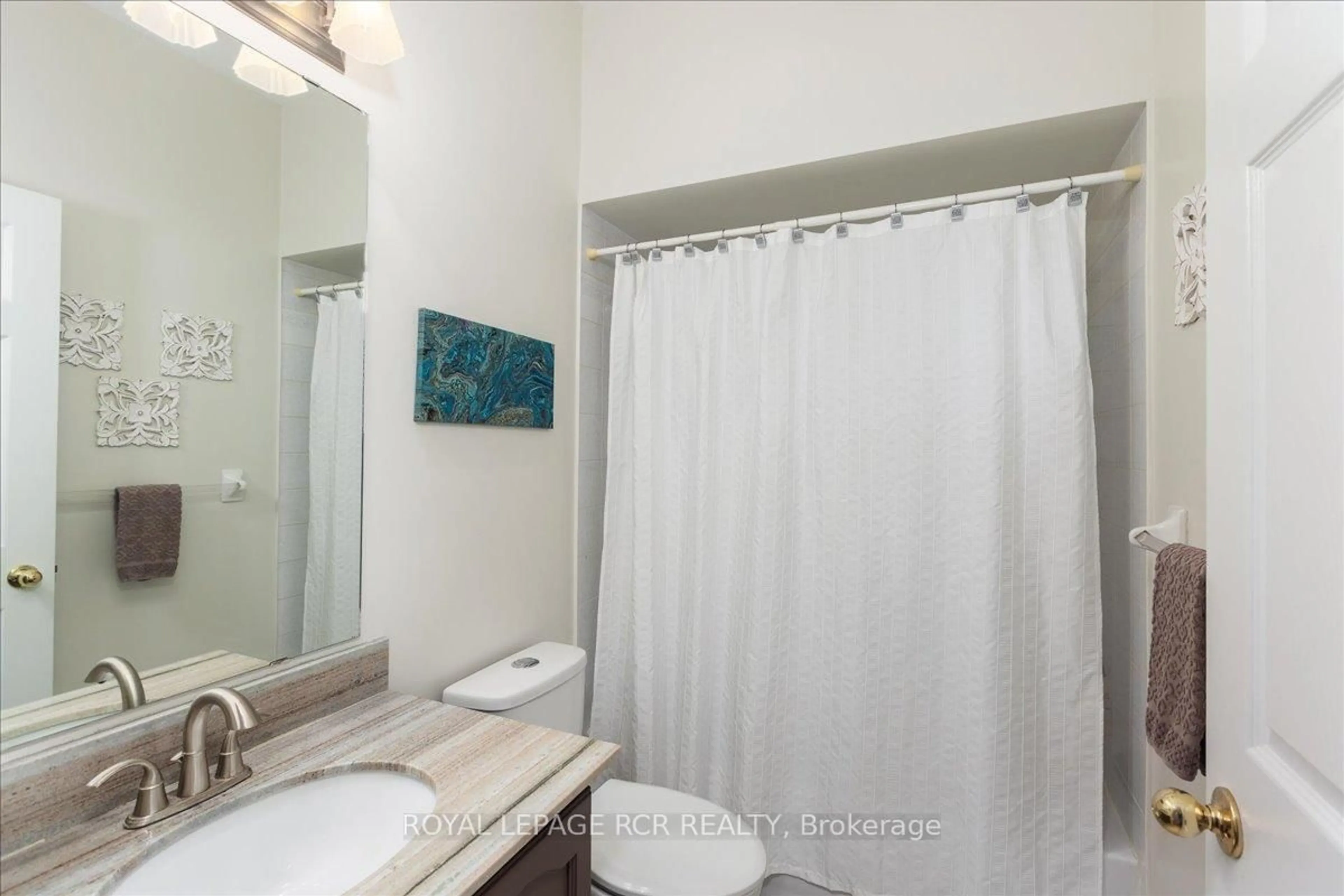 Standard bathroom, unknown for 95 Twentyplace Blvd #3, Hamilton Ontario L0R 1W0
