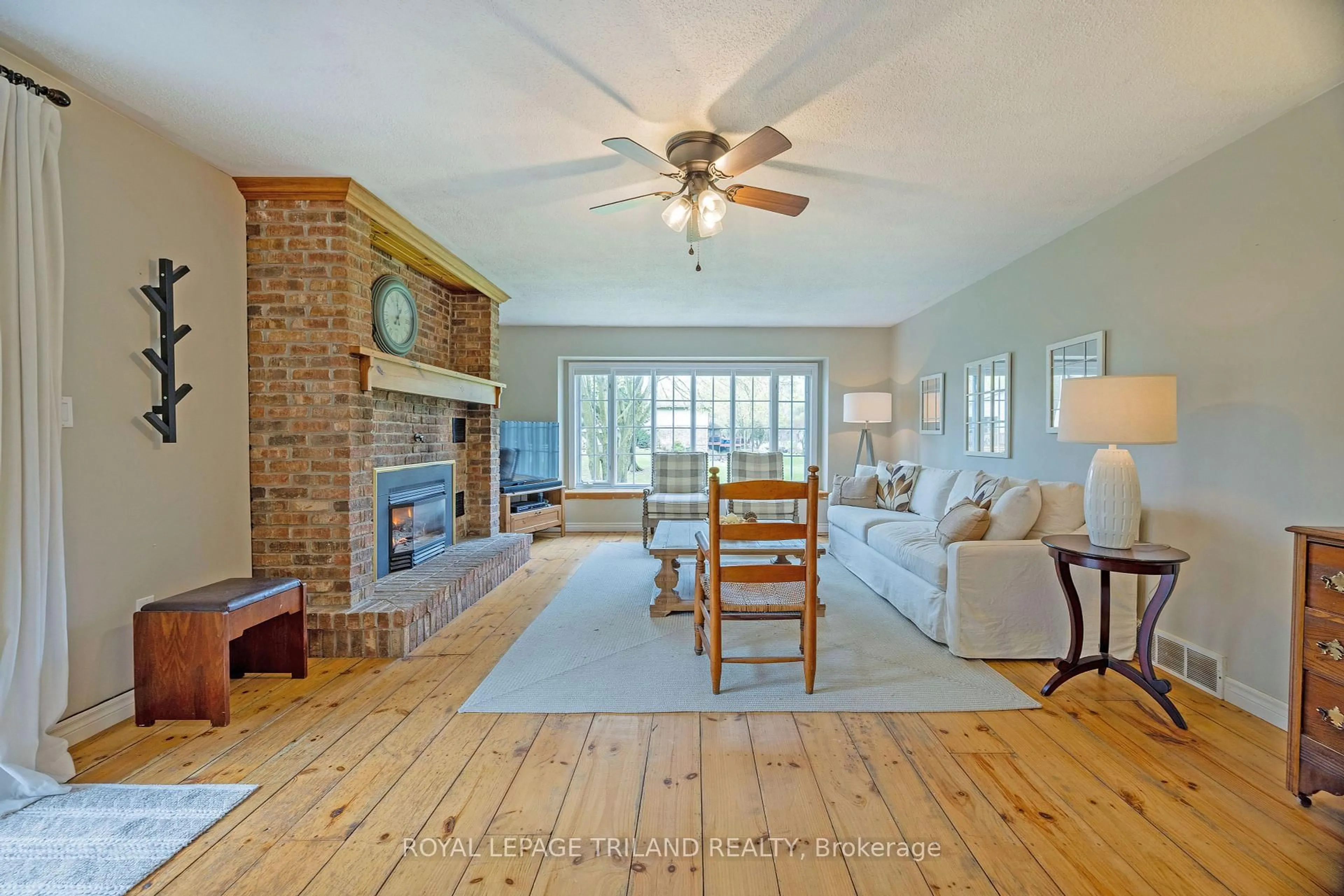 Living room with furniture, unknown for 37412 Lake Line, Southwold Ontario N5L 1J1