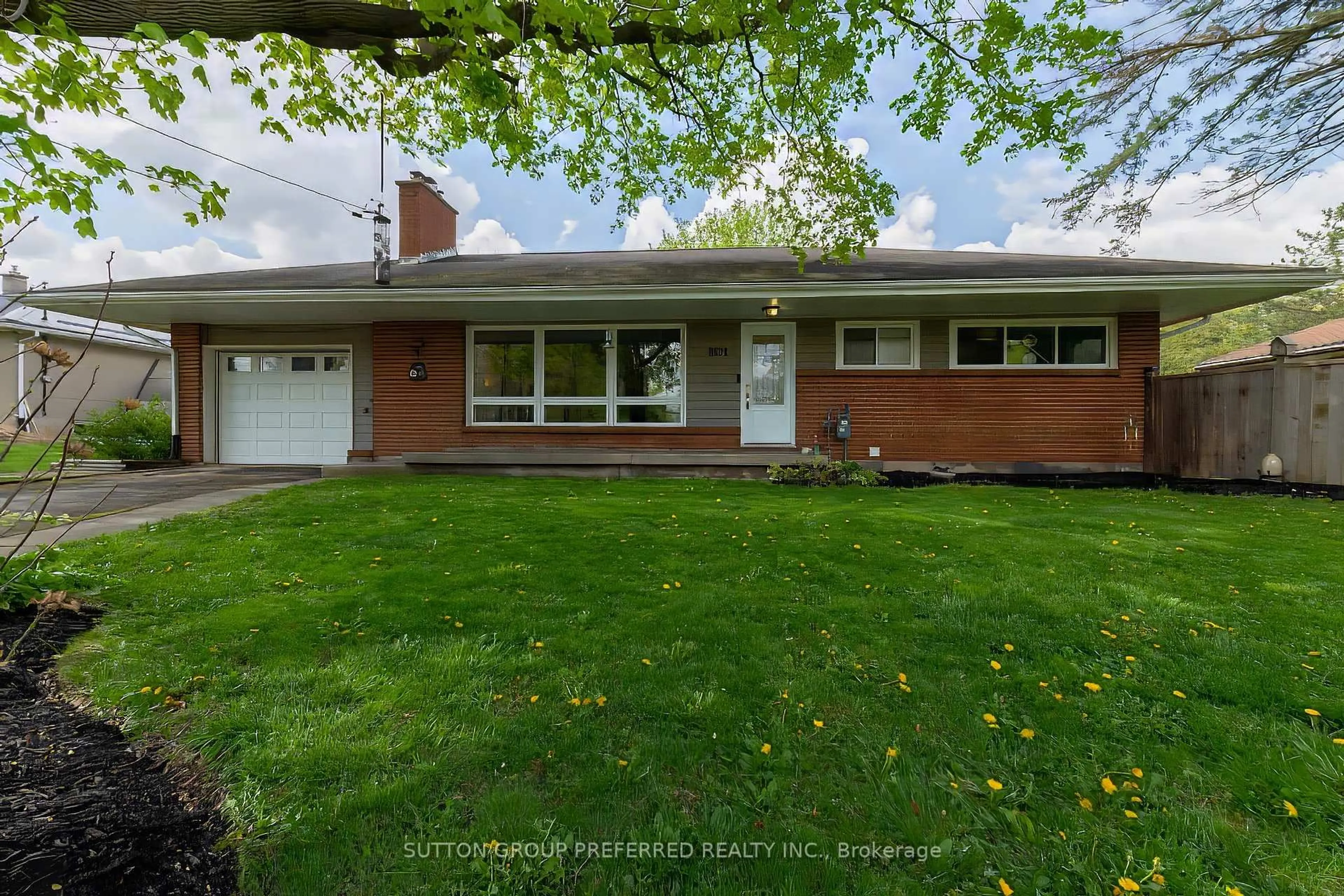 Unknown for 3572 Catherine St, Thames Centre Ontario N0L 1G0