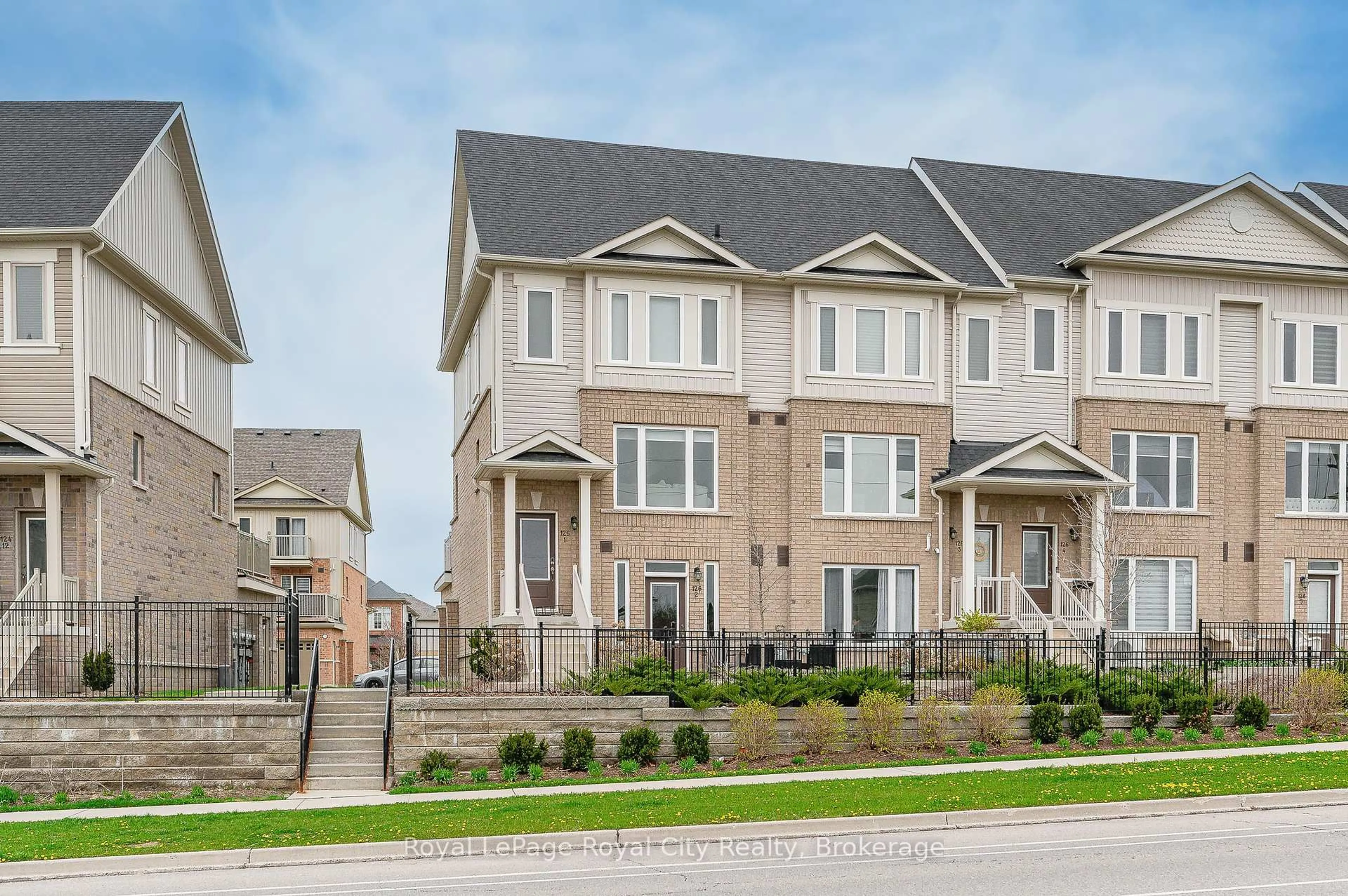 Unknown for 126 Watson Pkwy #2, Guelph Ontario N1E 0P6