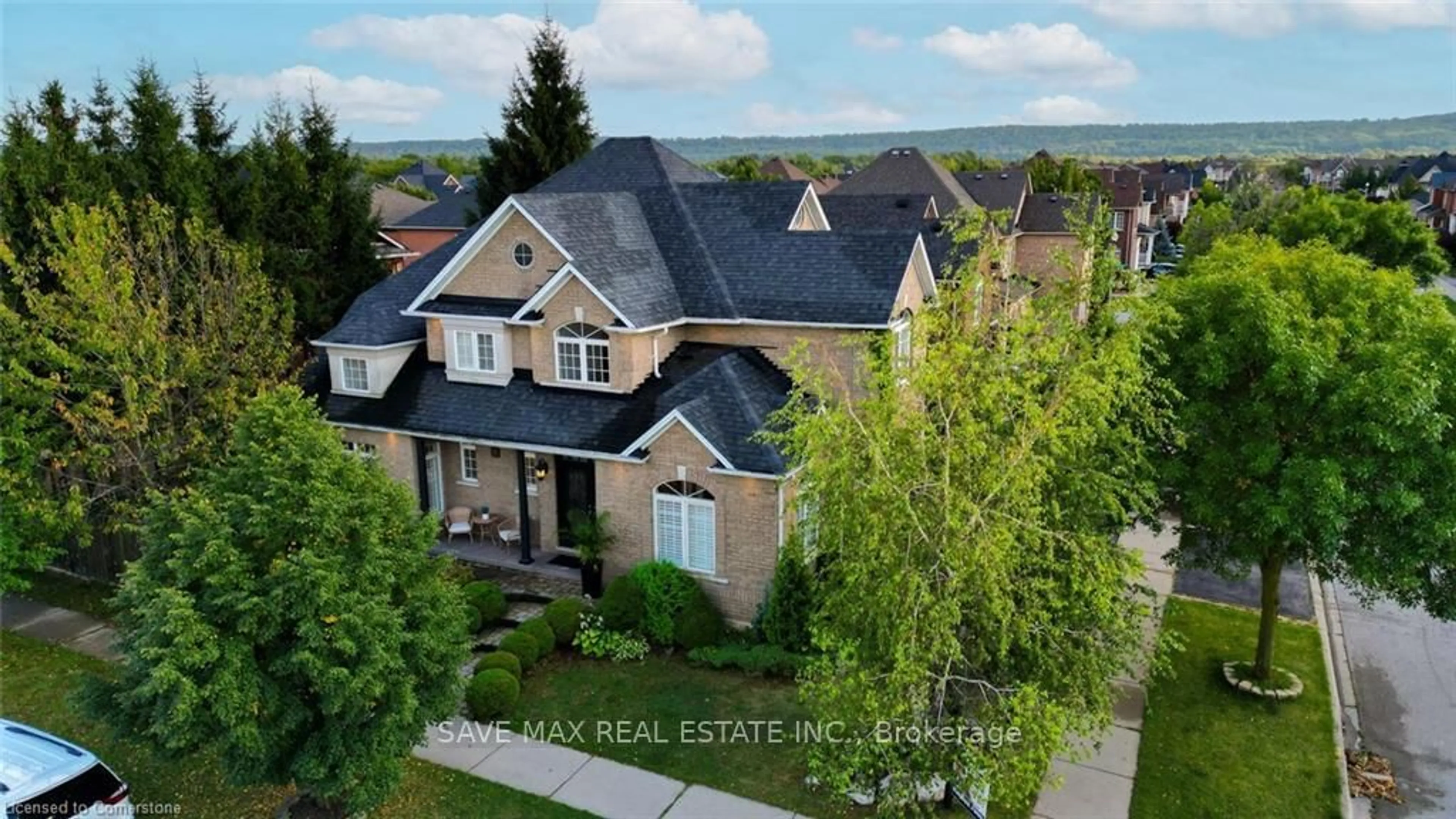 A pic from outside/outdoor area/front of a property/back of a property/a pic from drone, unknown for 50 Islandview Way, Hamilton Ontario L8E 6C1