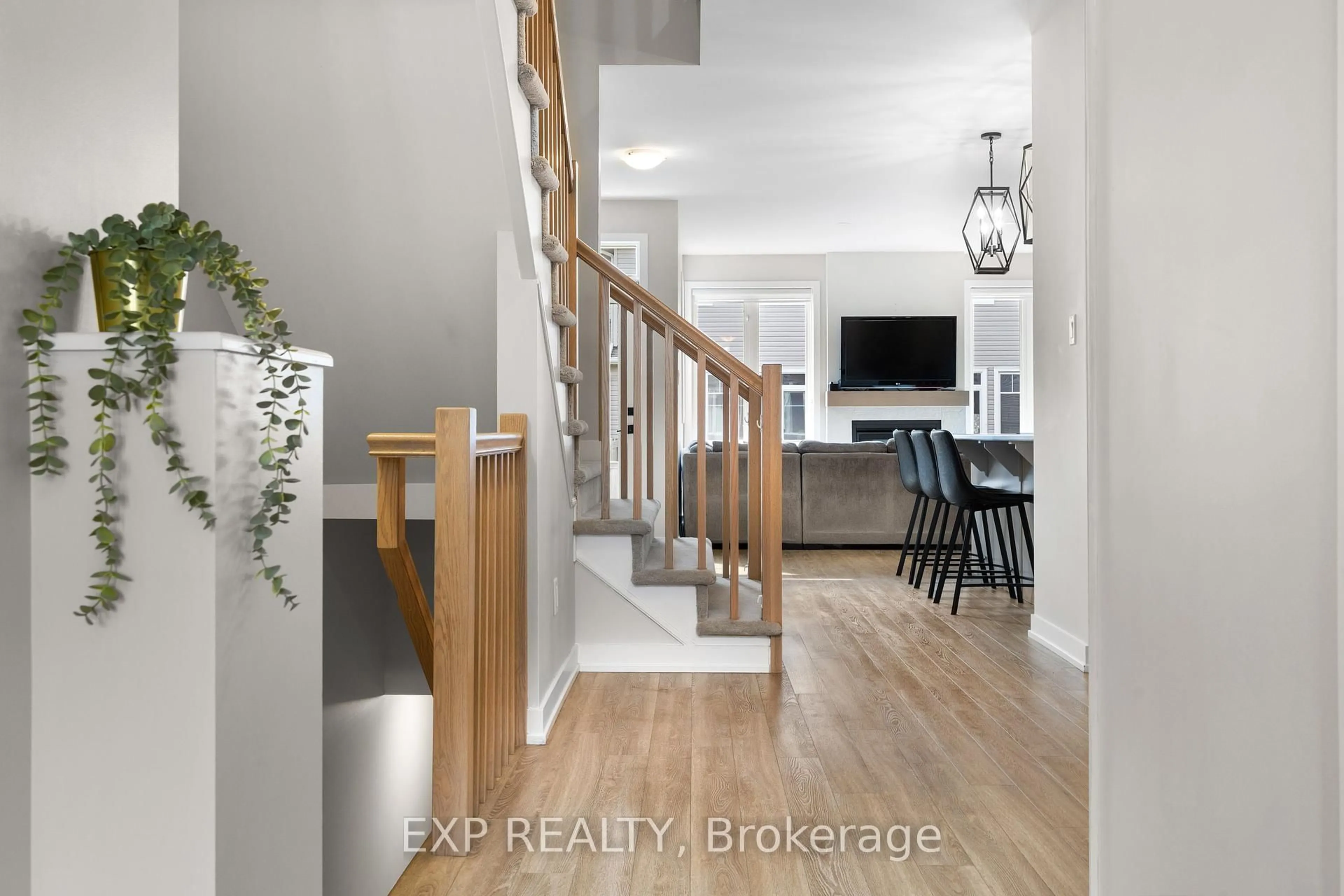 Indoor entryway for 63 Jardiniere St, Stittsville Ontario K2S 2K5