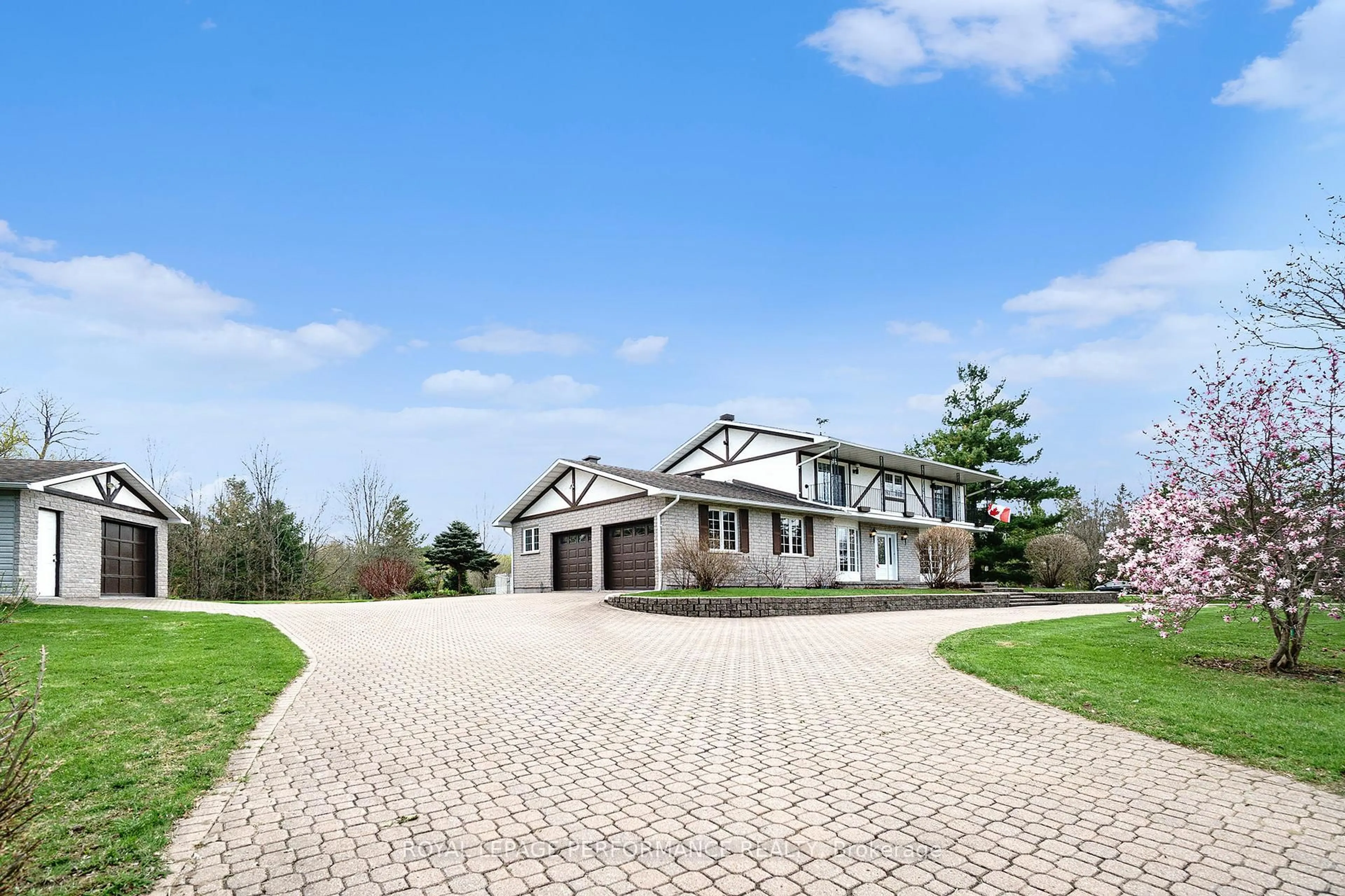 Home with brick exterior material, street for 1500 Kinsella Dr, Ottawa Ontario K4C 1A9