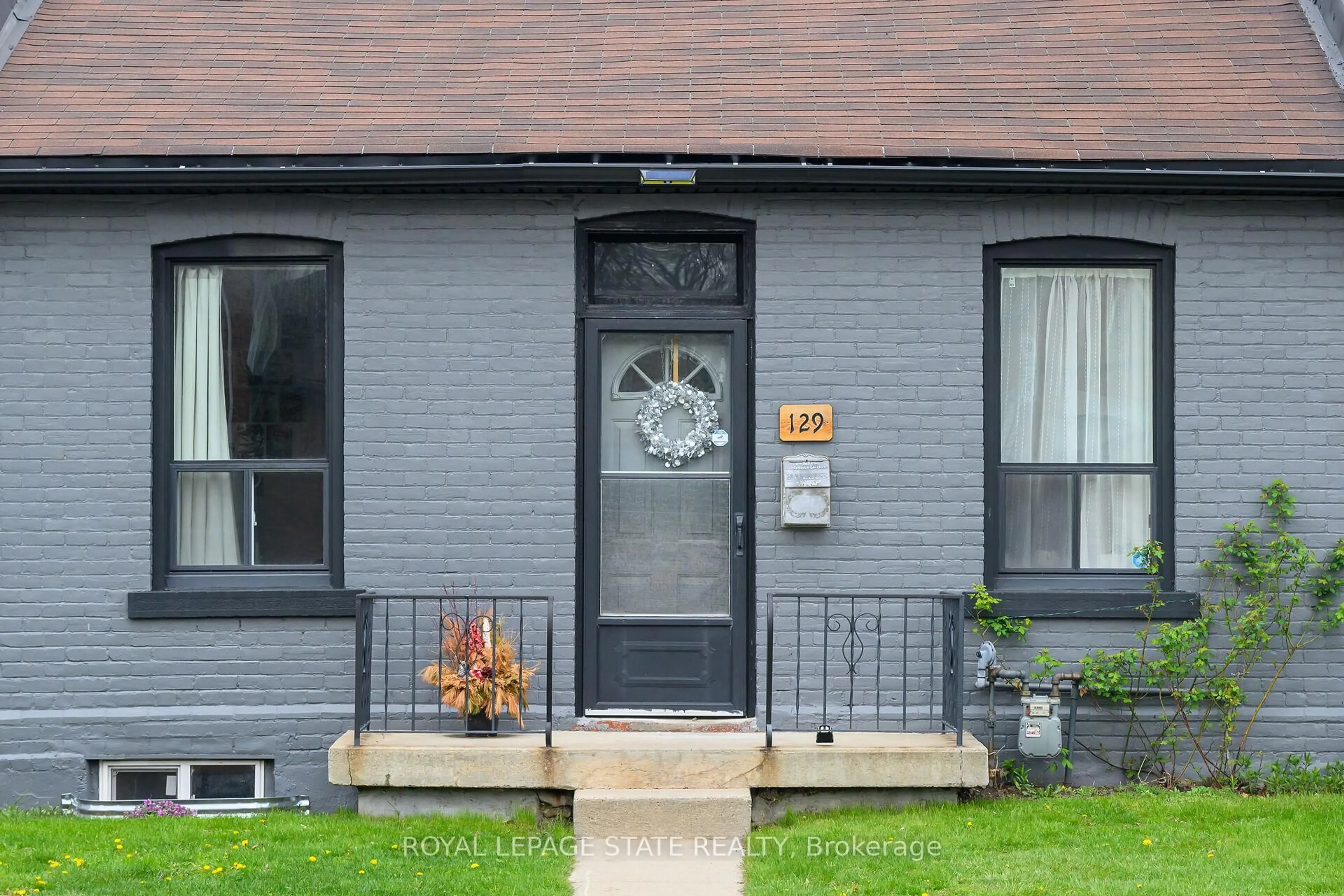 Unknown for 129 Dundurn St, Hamilton Ontario L8R 3E7