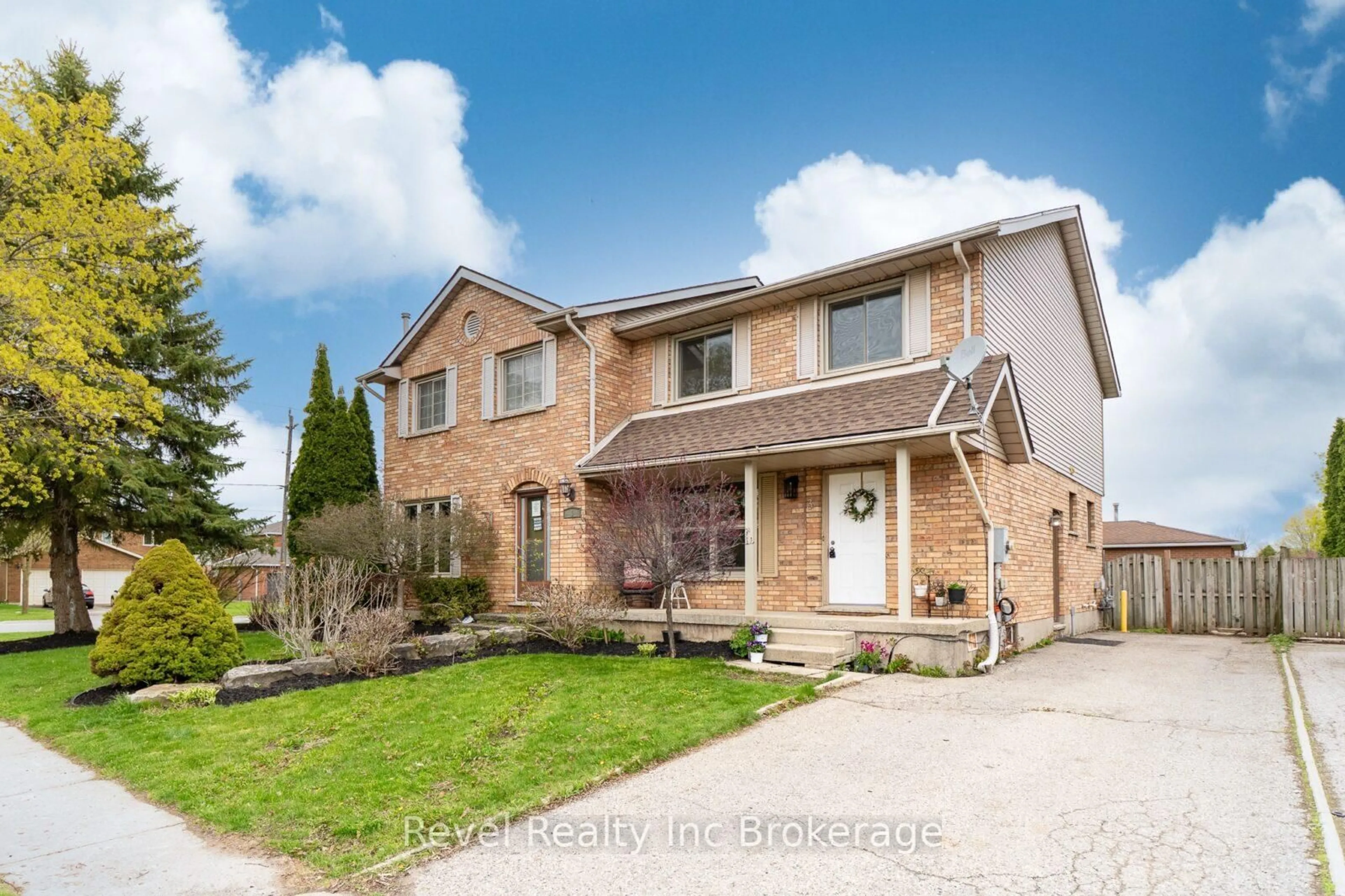 Home with brick exterior material, street for 3 Cardinal Dr, Woodstock Ontario N4T 1J3