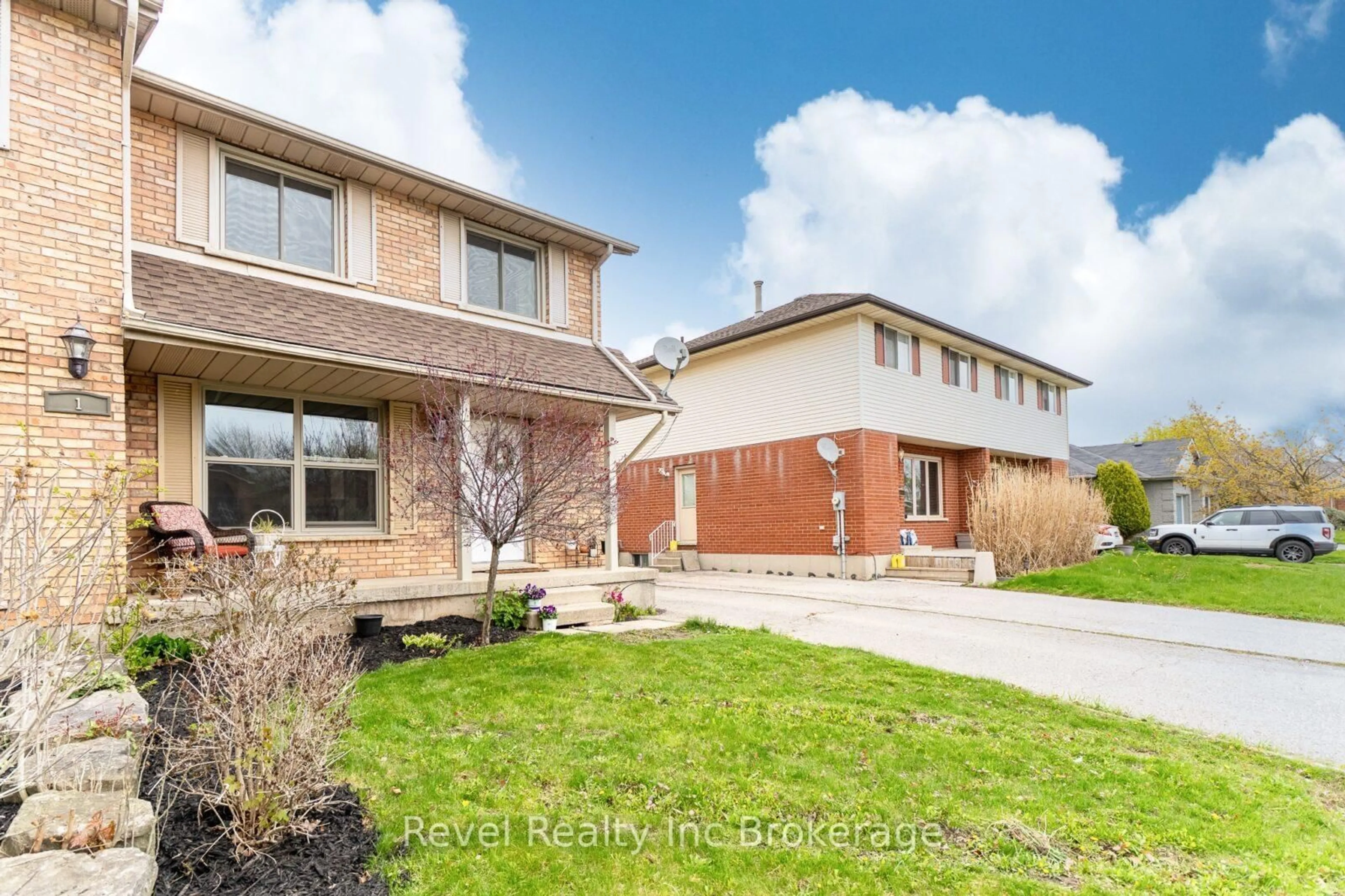 Home with brick exterior material, street for 3 Cardinal Dr, Woodstock Ontario N4T 1J3