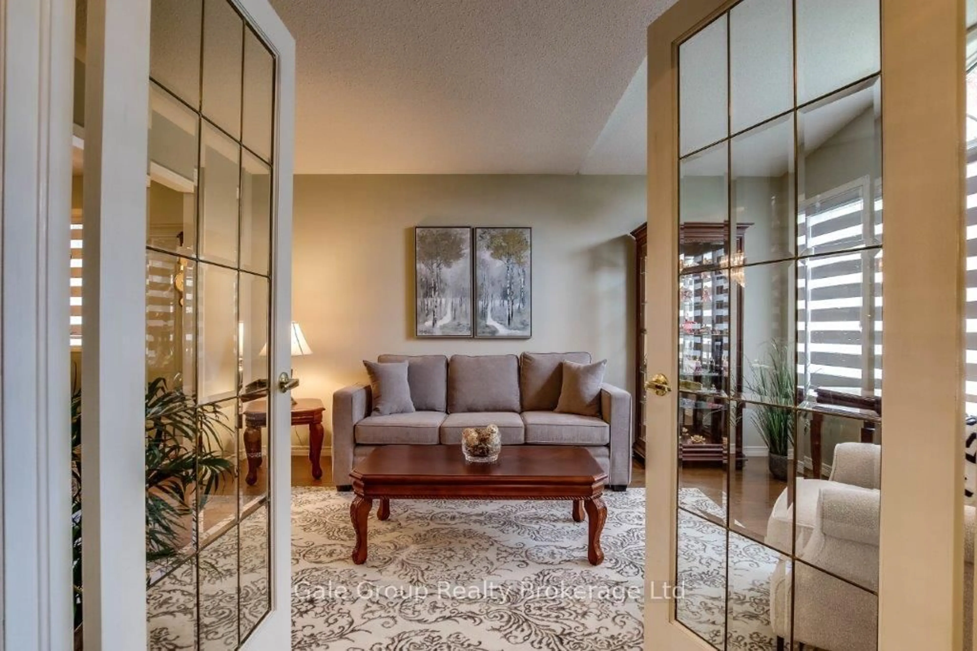 Living room with furniture, unknown for 39 Yarmouth Dr, London East Ontario N5V 4T8