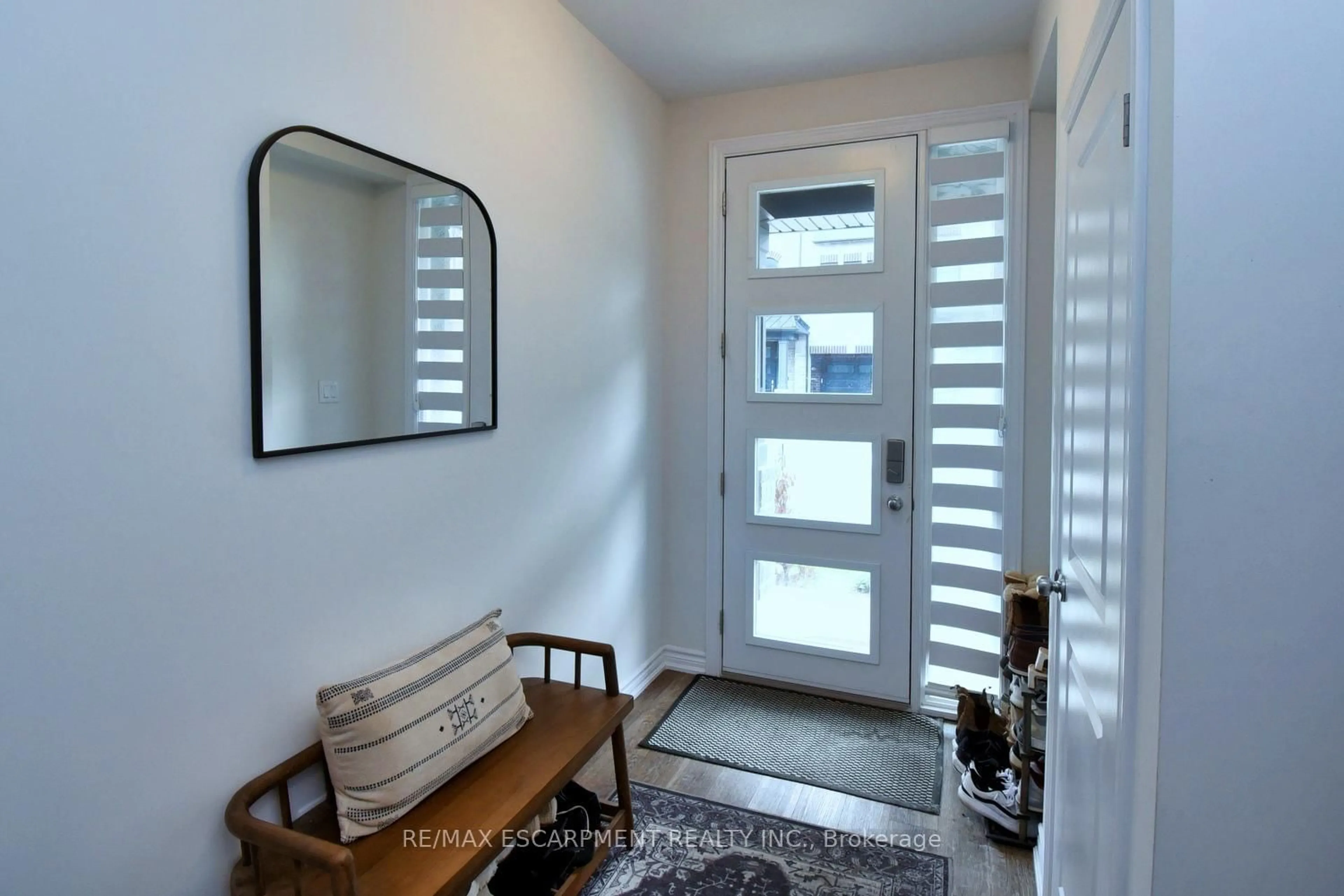 Indoor entryway for 187 Wilson St #4, Hamilton Ontario L9G 1N4
