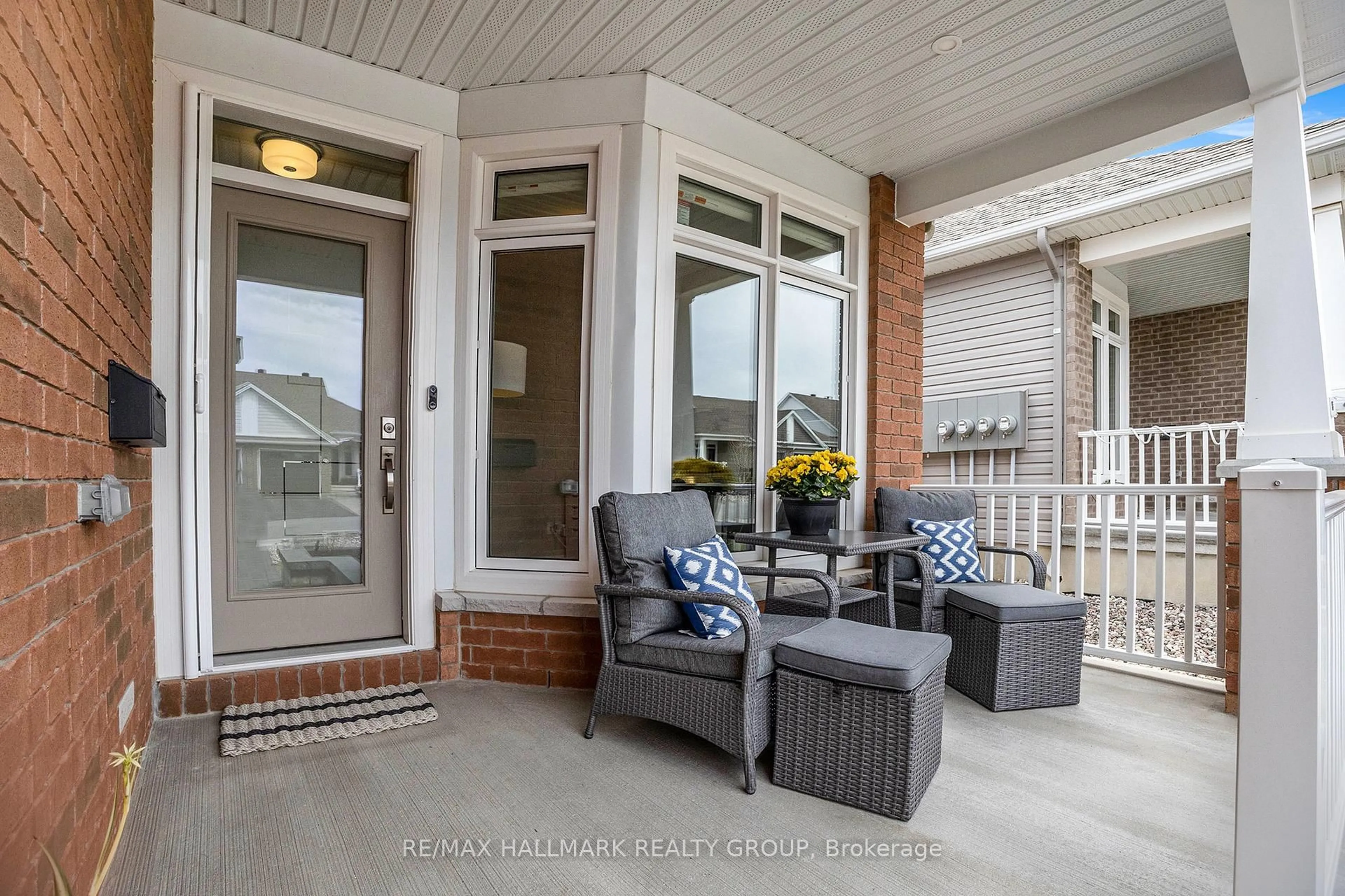Patio, street for 86 Kayenta St, Ottawa Ontario K2S 2K7