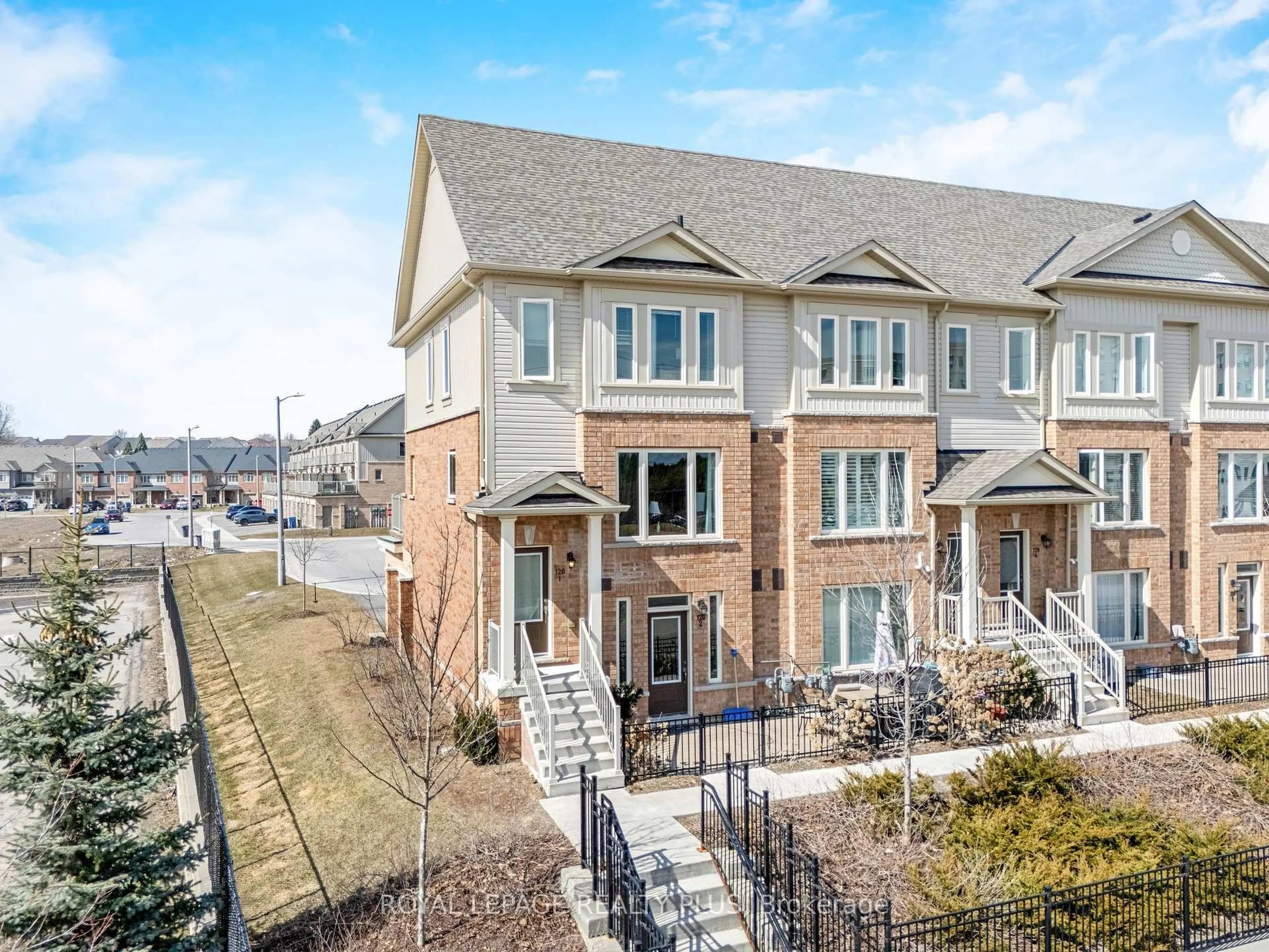 A pic from outside/outdoor area/front of a property/back of a property/a pic from drone, water/lake/river/ocean view for 120 Watson Pkwy #1, Guelph Ontario N1E 0P6
