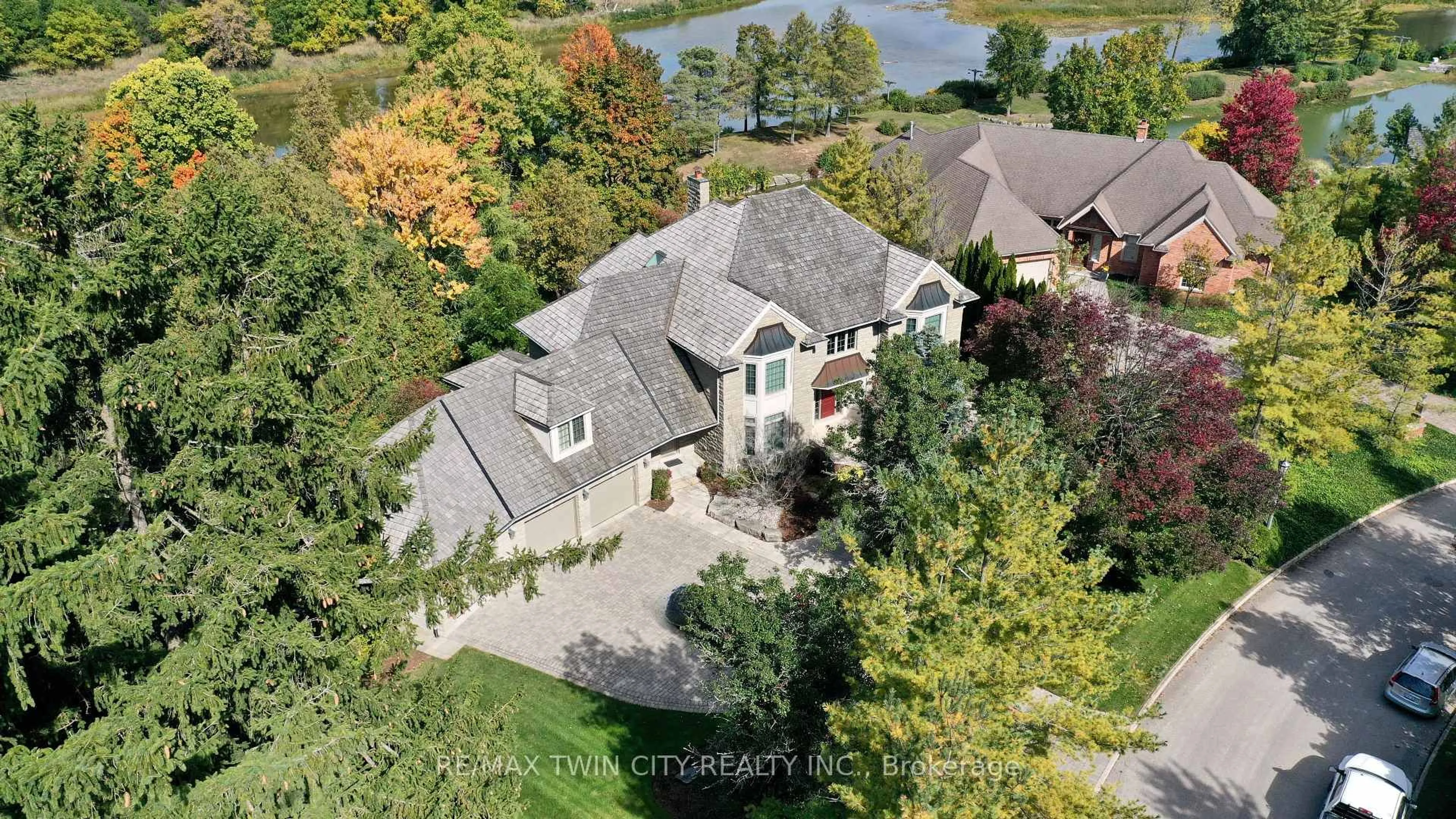 A pic from outside/outdoor area/front of a property/back of a property/a pic from drone, water/lake/river/ocean view for 338 RIVER OAK Pl, Waterloo Ontario N2K 3N8