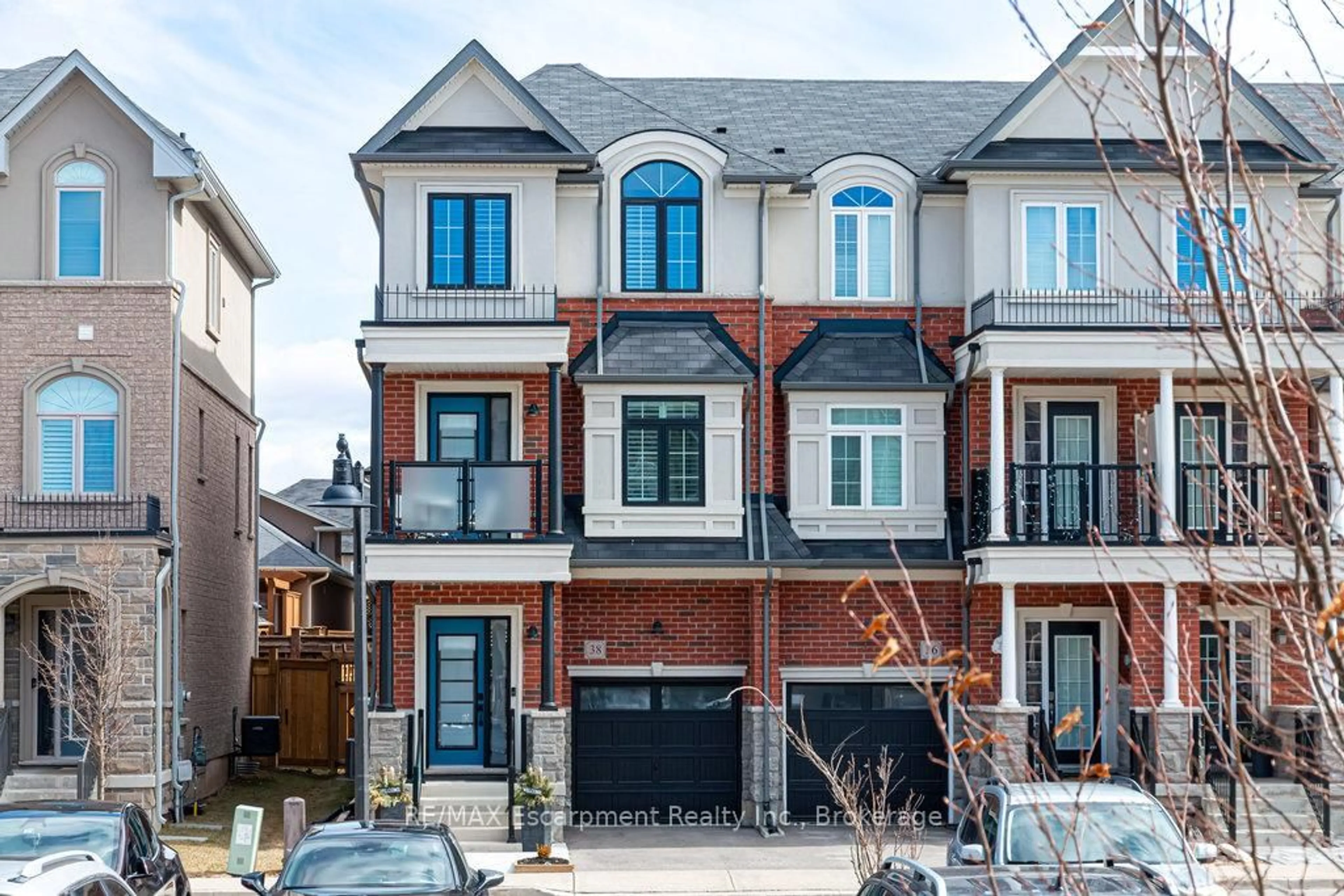 Home with brick exterior material, street for 38 Borers Creek Circ, Hamilton Ontario L8B 1W3