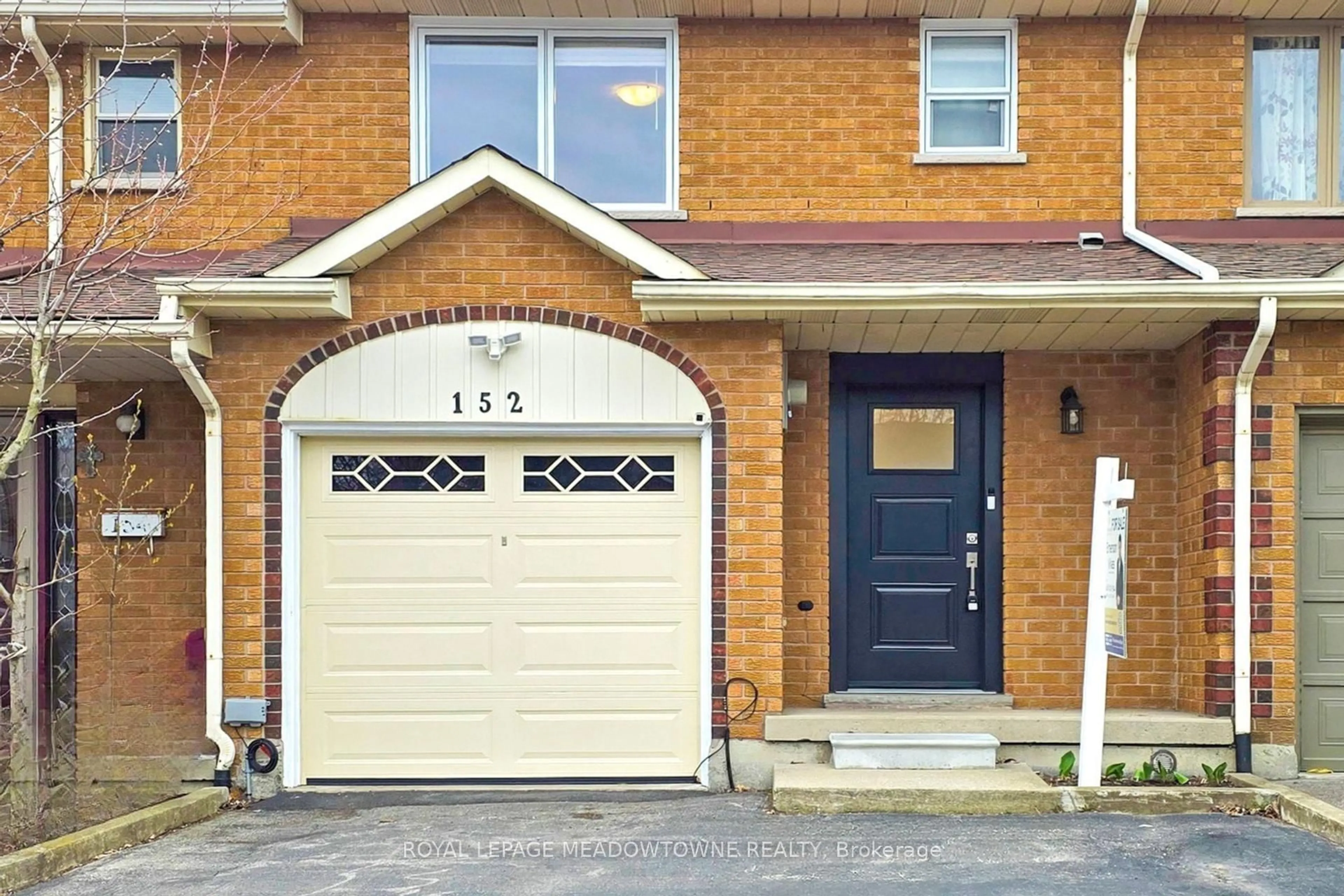 Home with brick exterior material, street for 152 Essling Ave, Hamilton Ontario L9B 2H9