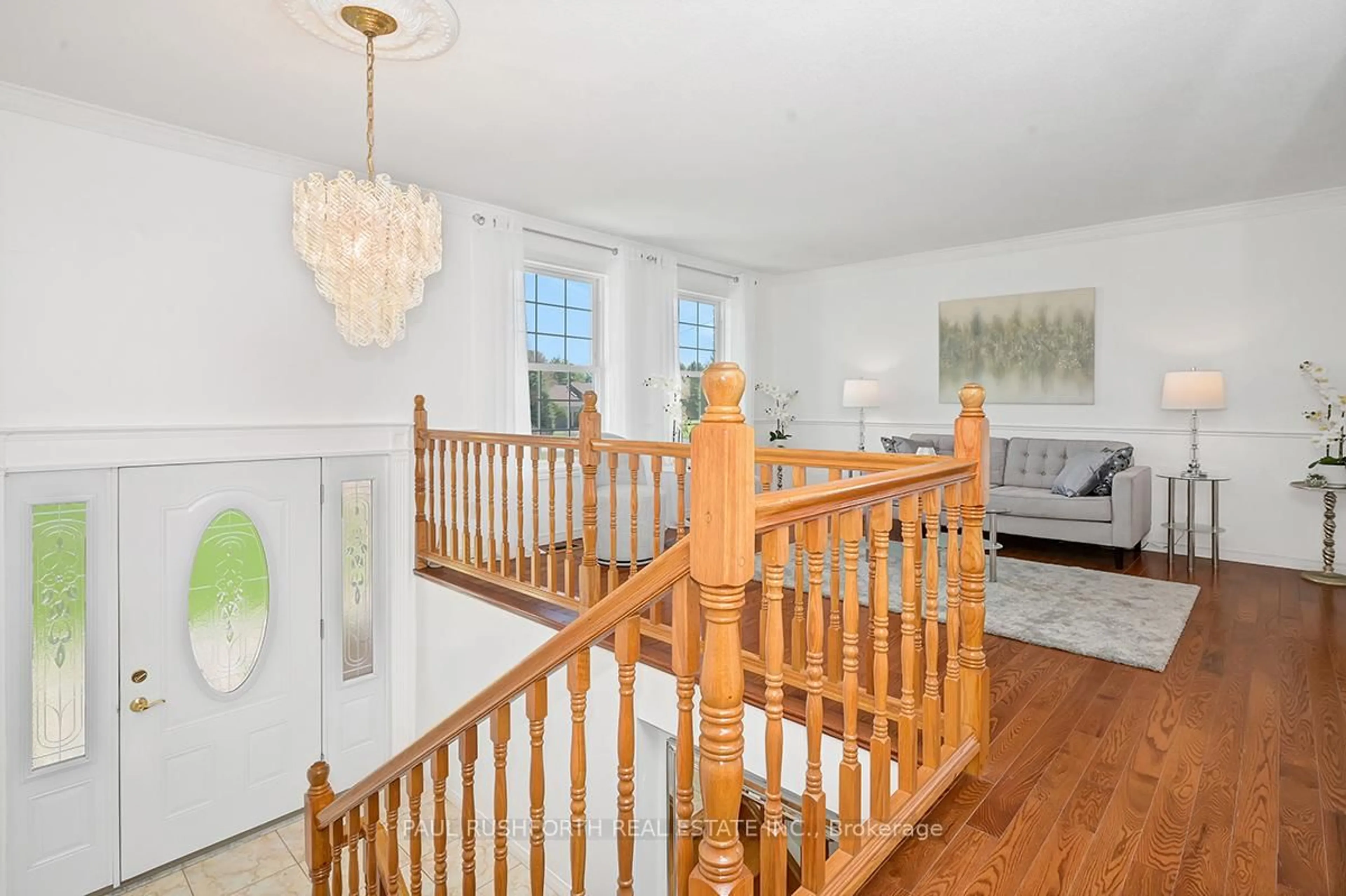 Indoor foyer for 1142 Brazeau Rd, Clarence-Rockland Ontario K0A 1N0
