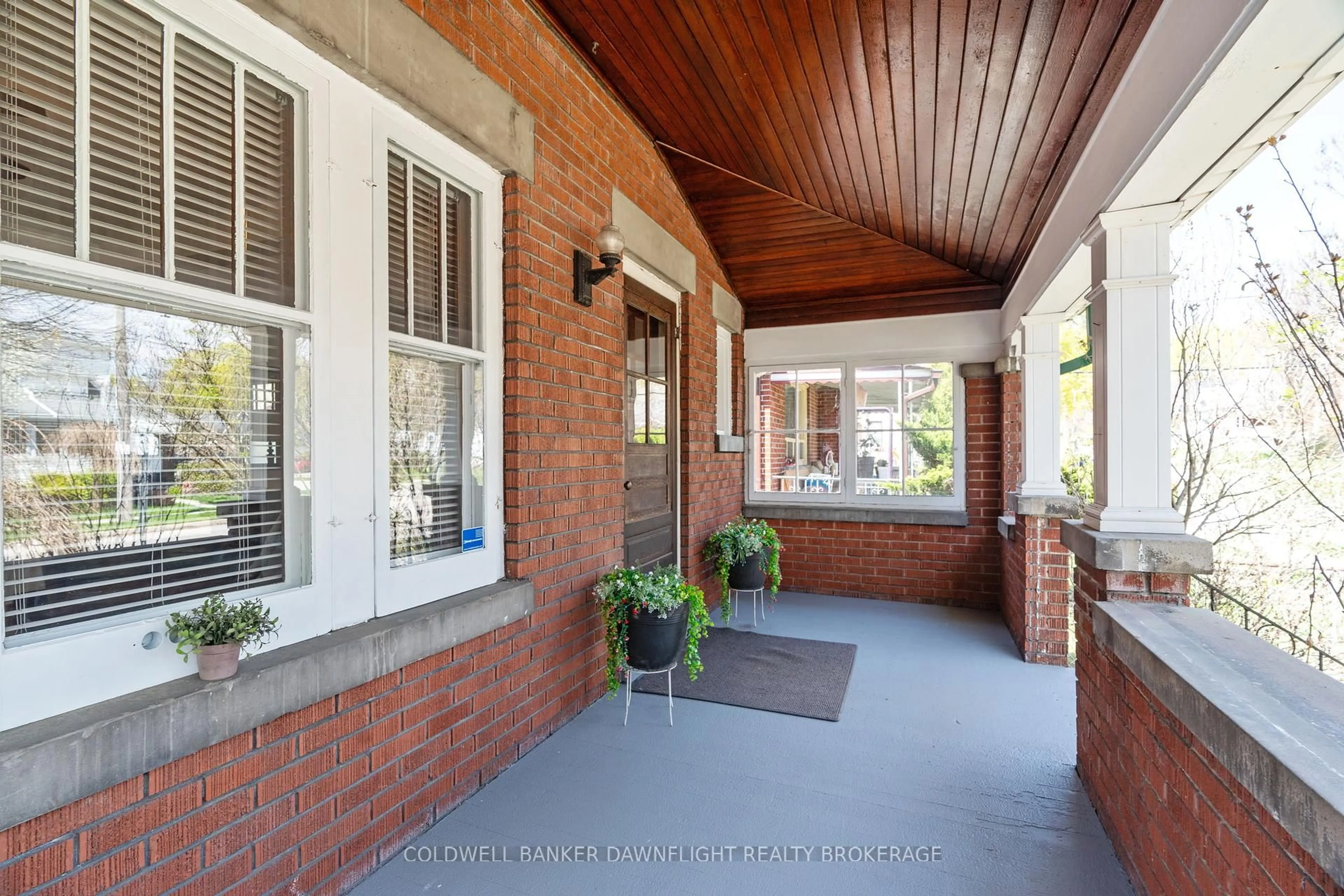 Home with brick exterior material, street for 343 Oakland Ave, London East Ontario N5W 4J7