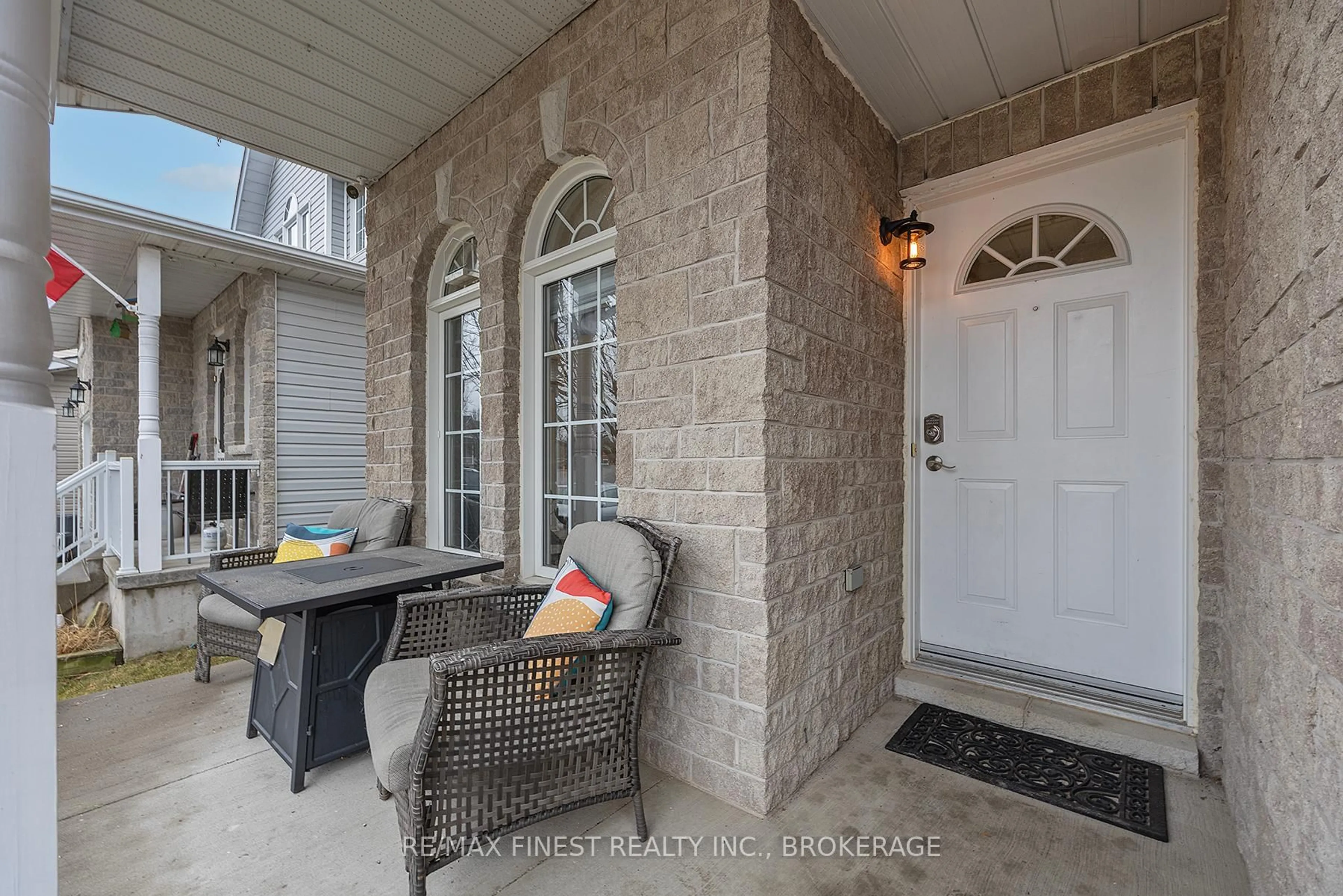 Indoor entryway for 294 Quarry Pond Crt, Kingston Ontario K7K 7L6