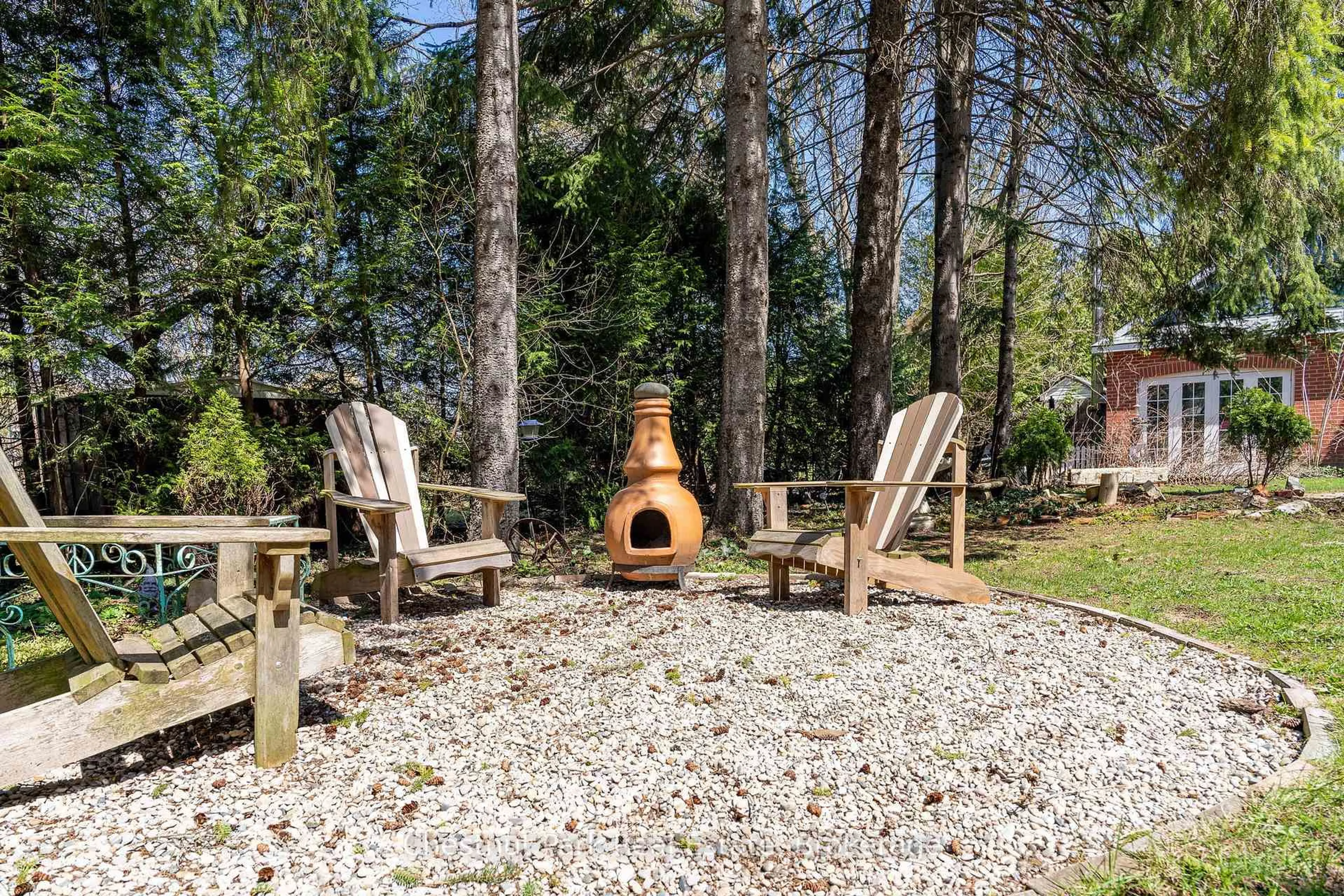 Patio, forest/trees view for 56 Napier St, Blue Mountains Ontario N0H 2P0