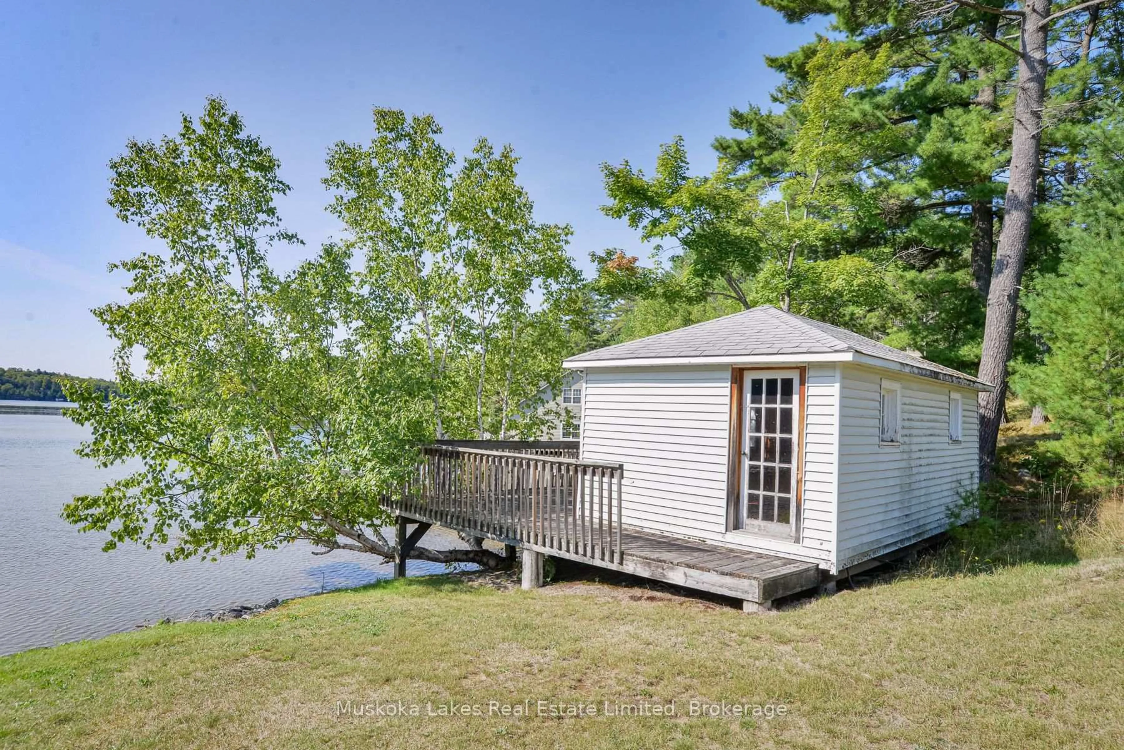 Shed for 93 Steeles Rd, Seguin Ontario P0C 1J0