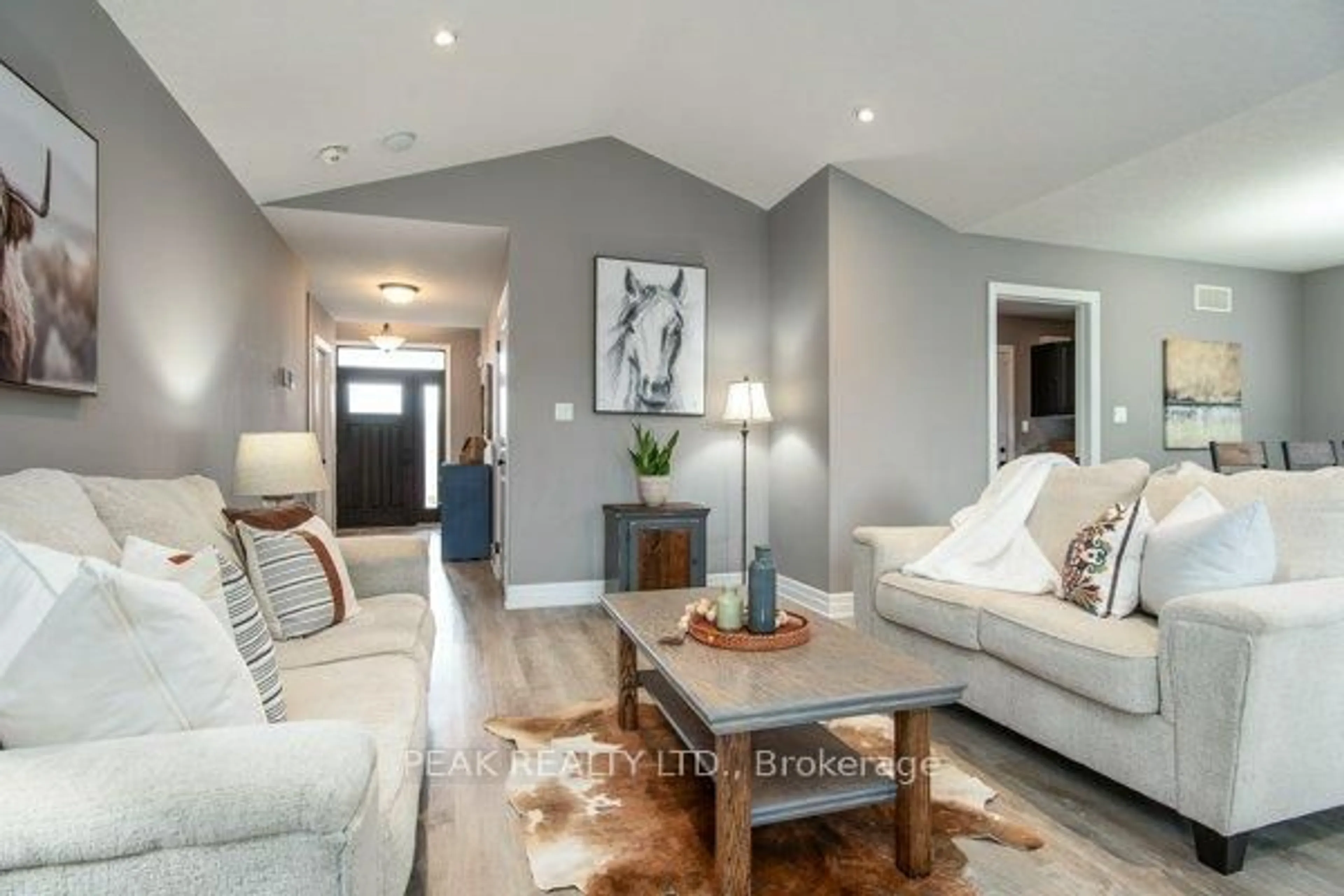 Living room with furniture, unknown for 49 Halliday Dr, East Zorra-Tavistock Ontario N0B 2R0
