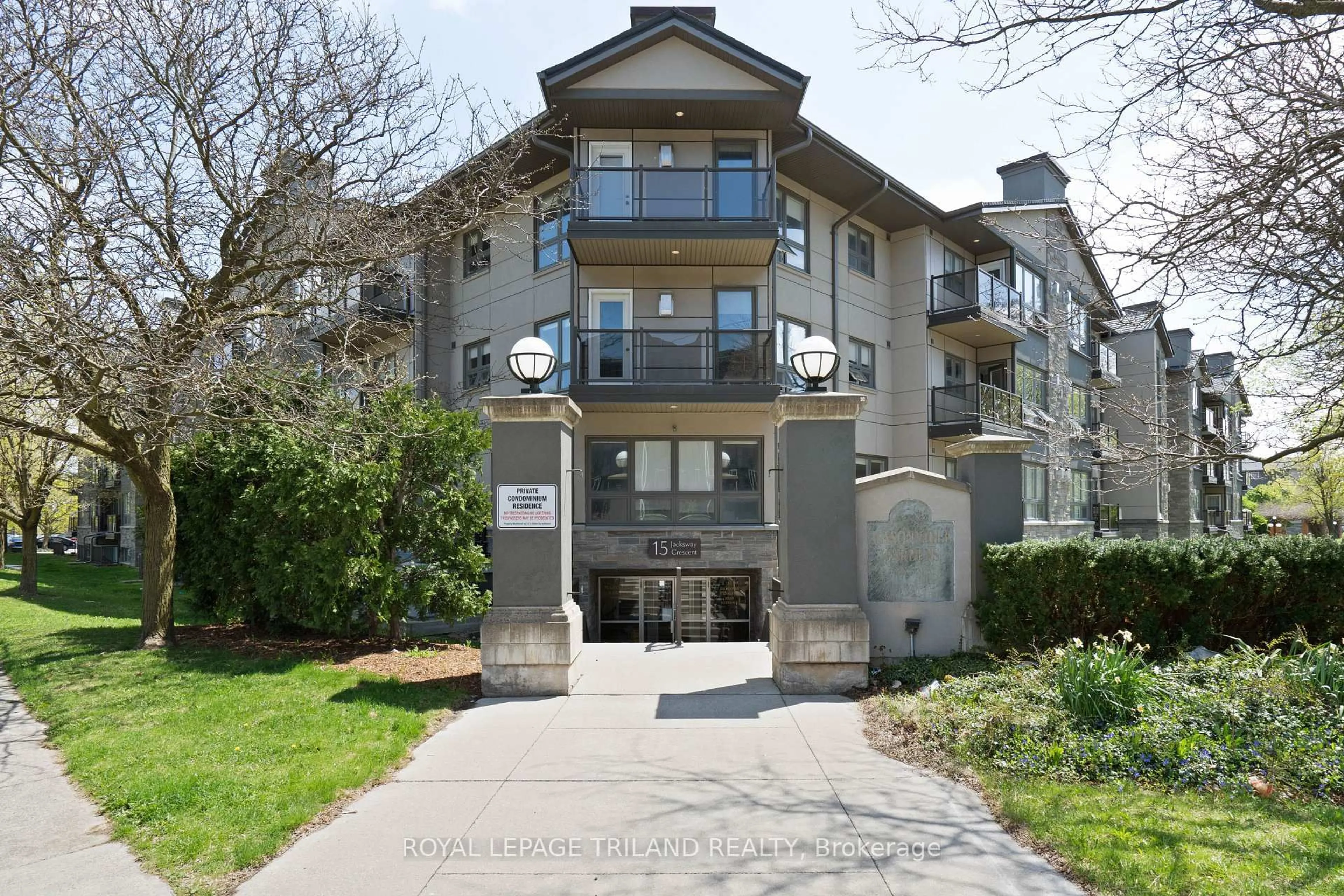Unknown for 15 Jacksway Cres #315, London North Ontario N5X 3T8
