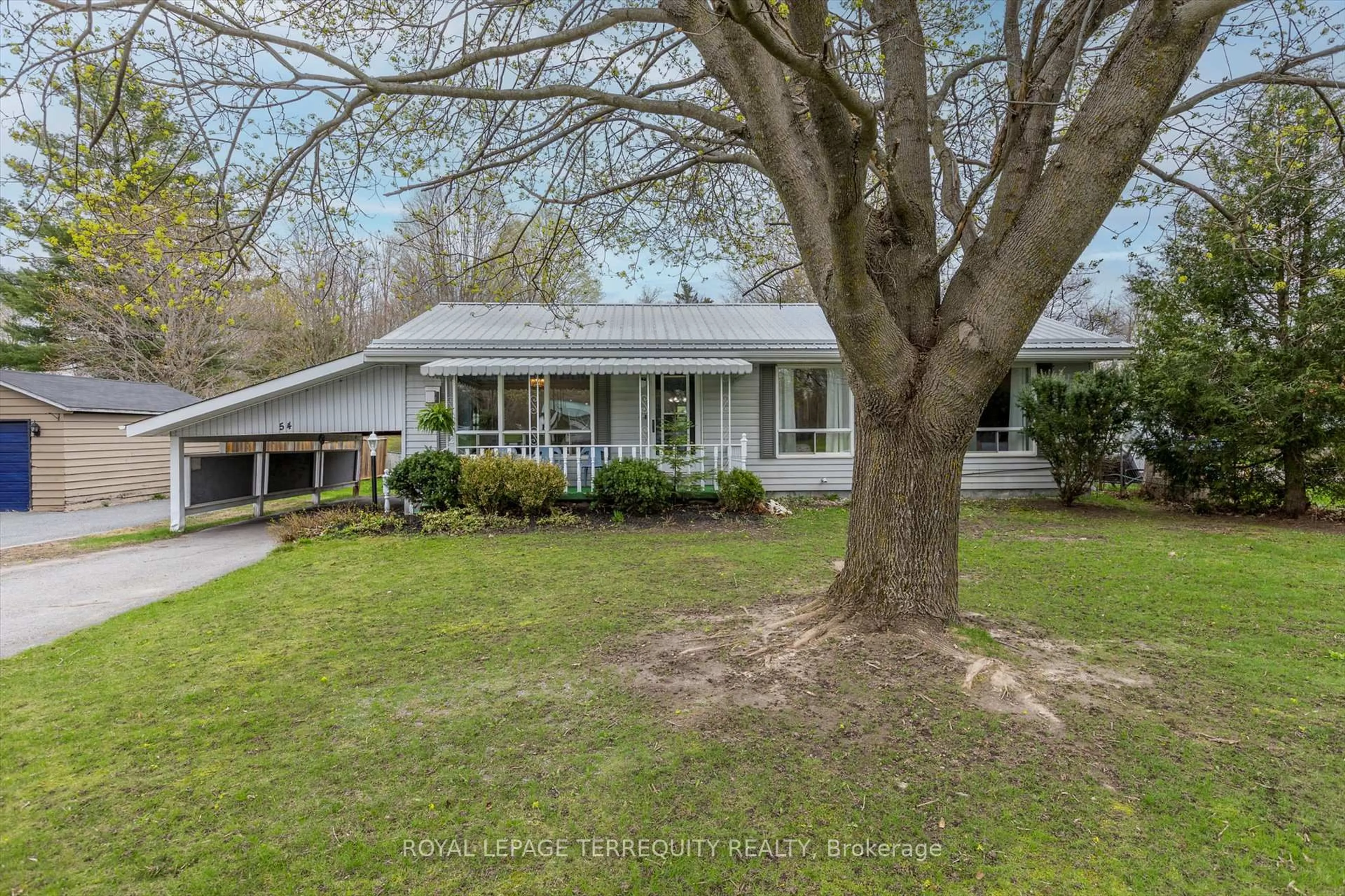 A pic from outside/outdoor area/front of a property/back of a property/a pic from drone, street for 54 Concession St, Havelock-Belmont-Methuen Ontario K0L 1Z0