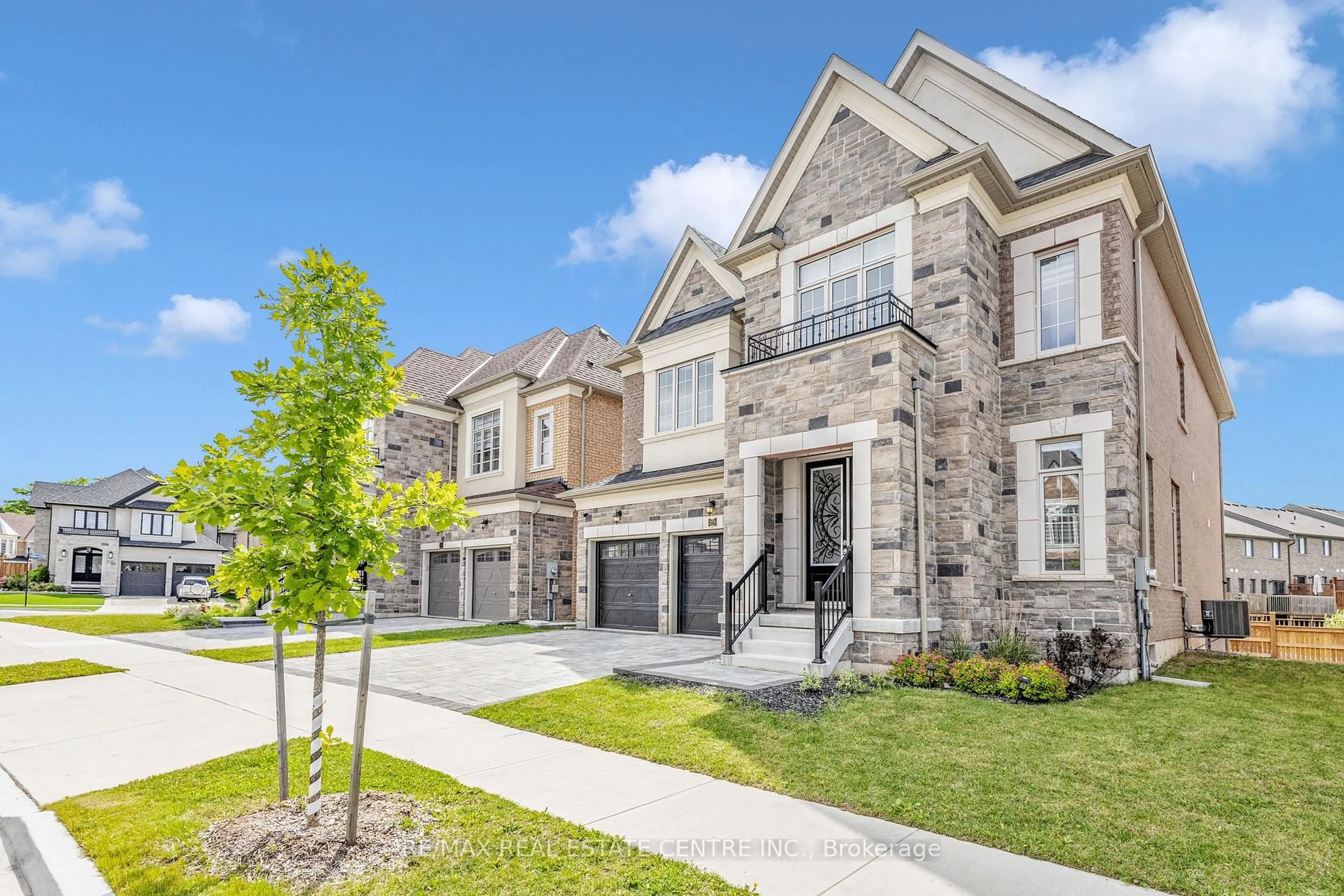 Home with brick exterior material, street for 273 Forest Creek Dr, Kitchener Ontario N2R 0M6