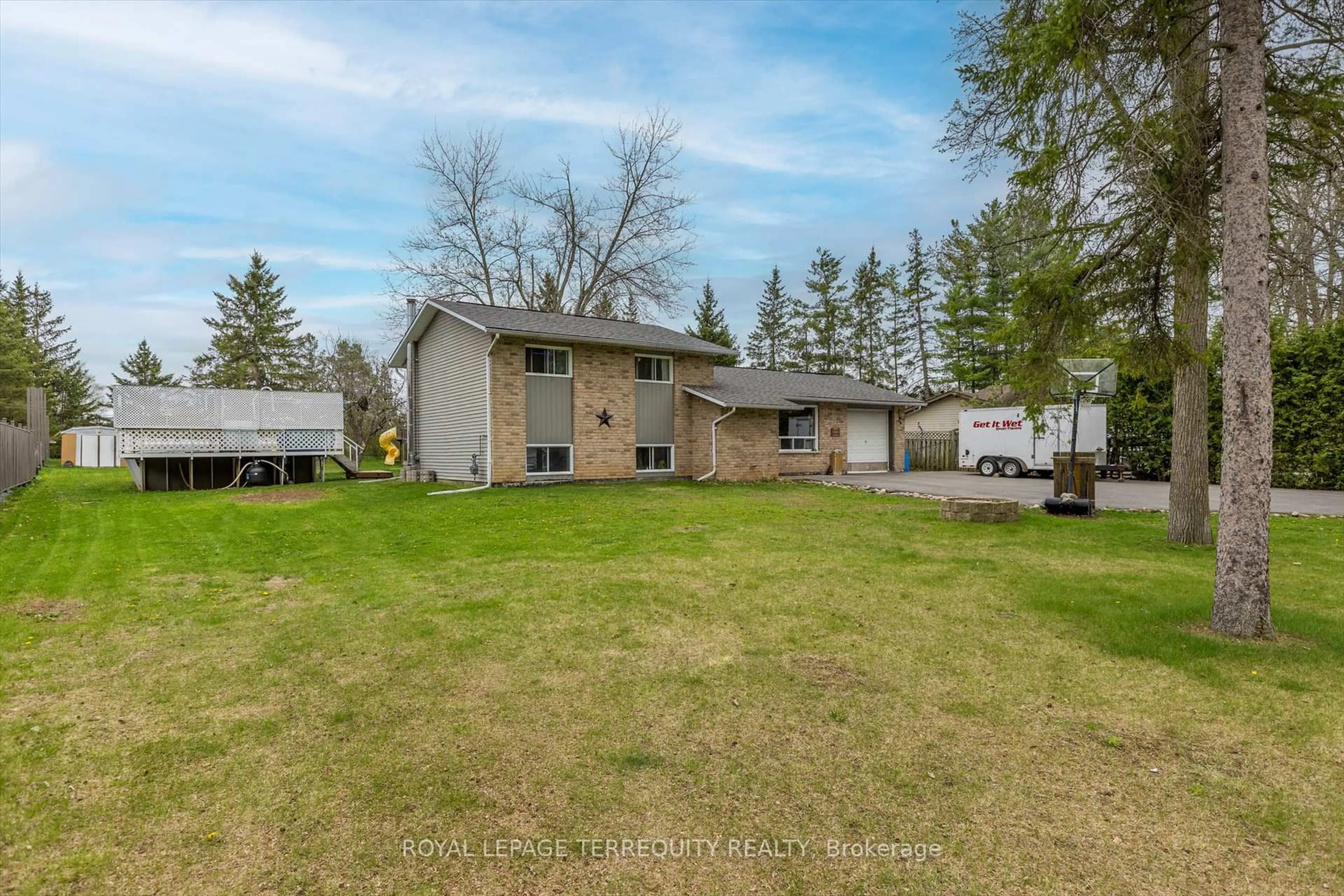 A pic from outside/outdoor area/front of a property/back of a property/a pic from drone, unknown for 75 Trentview Cres, Trent Hills Ontario K0L 1L0
