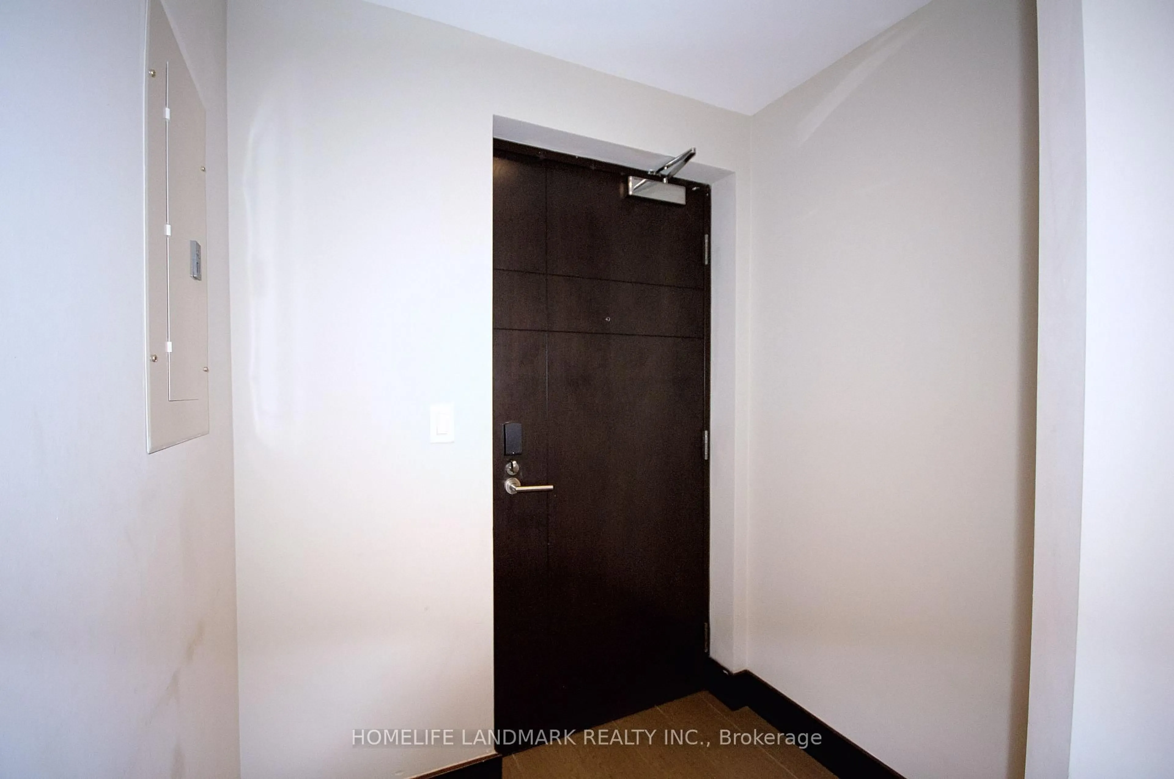 Indoor foyer for 1235 Richmond St #1503, London East Ontario N6A 0C1