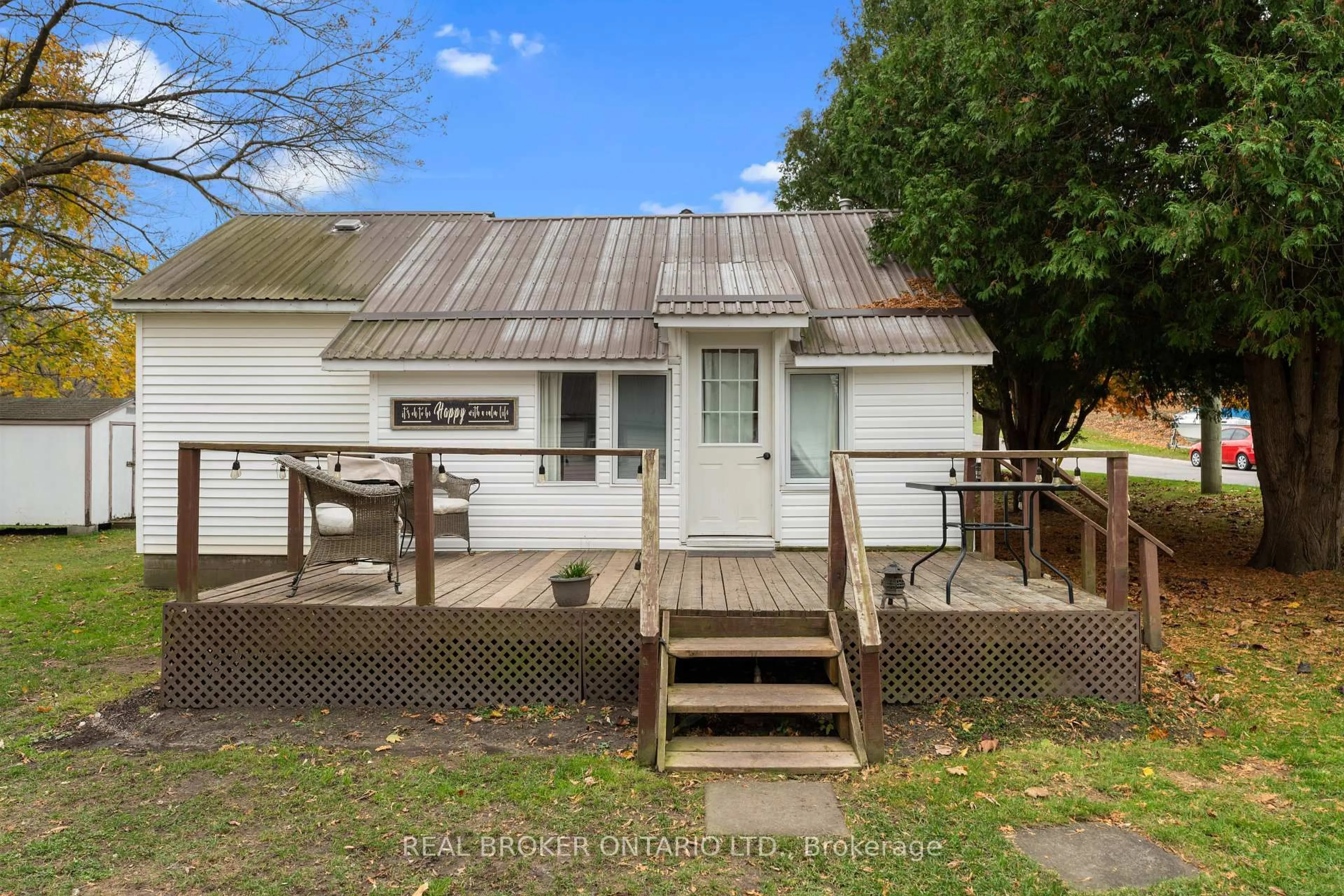 A pic from outside/outdoor area/front of a property/back of a property/a pic from drone, street for 12 Bloomer St, Tillsonburg Ontario N4G 2L9