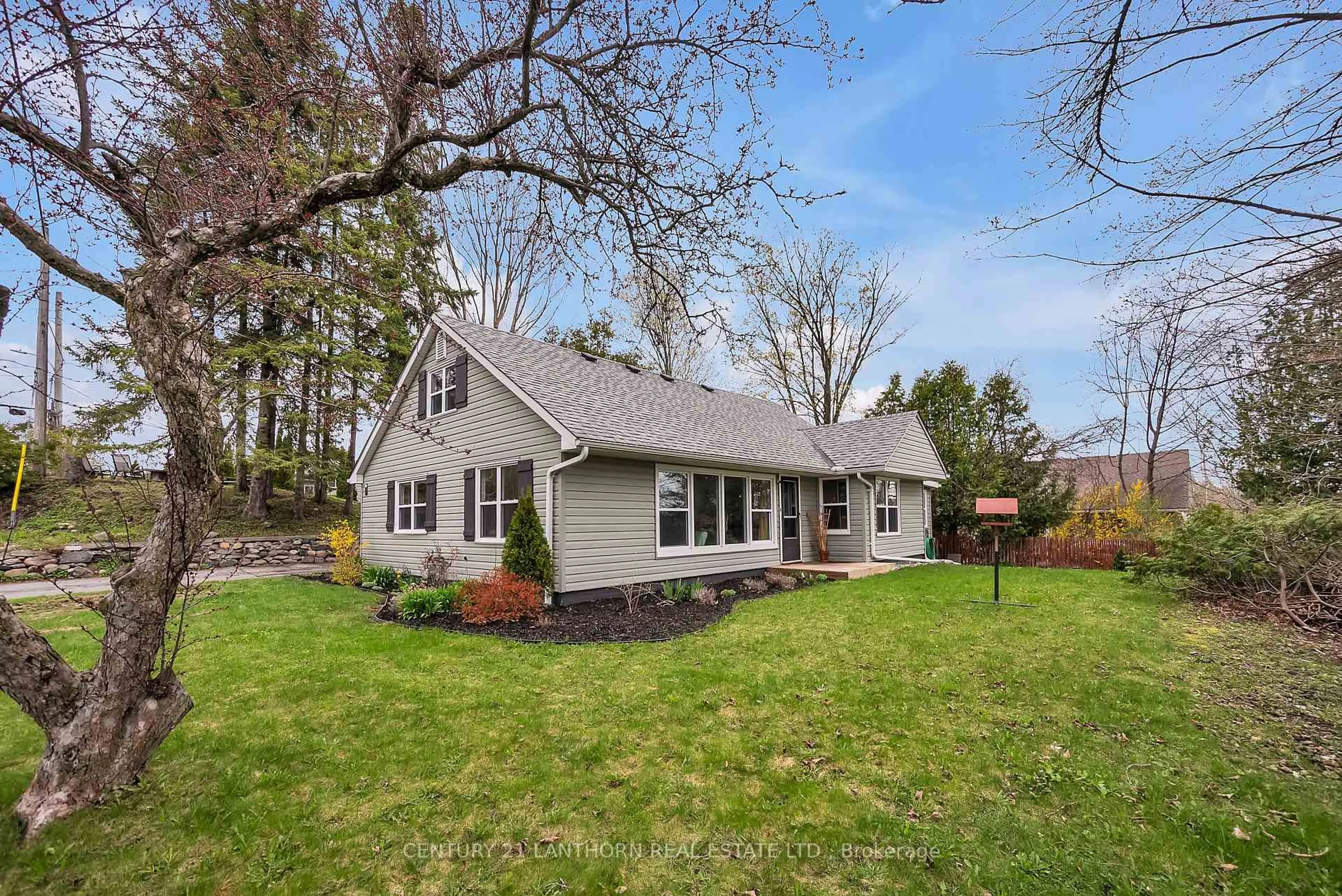 Home with vinyl exterior material, street for 93 Young St, Brighton Ontario K0K 1H0