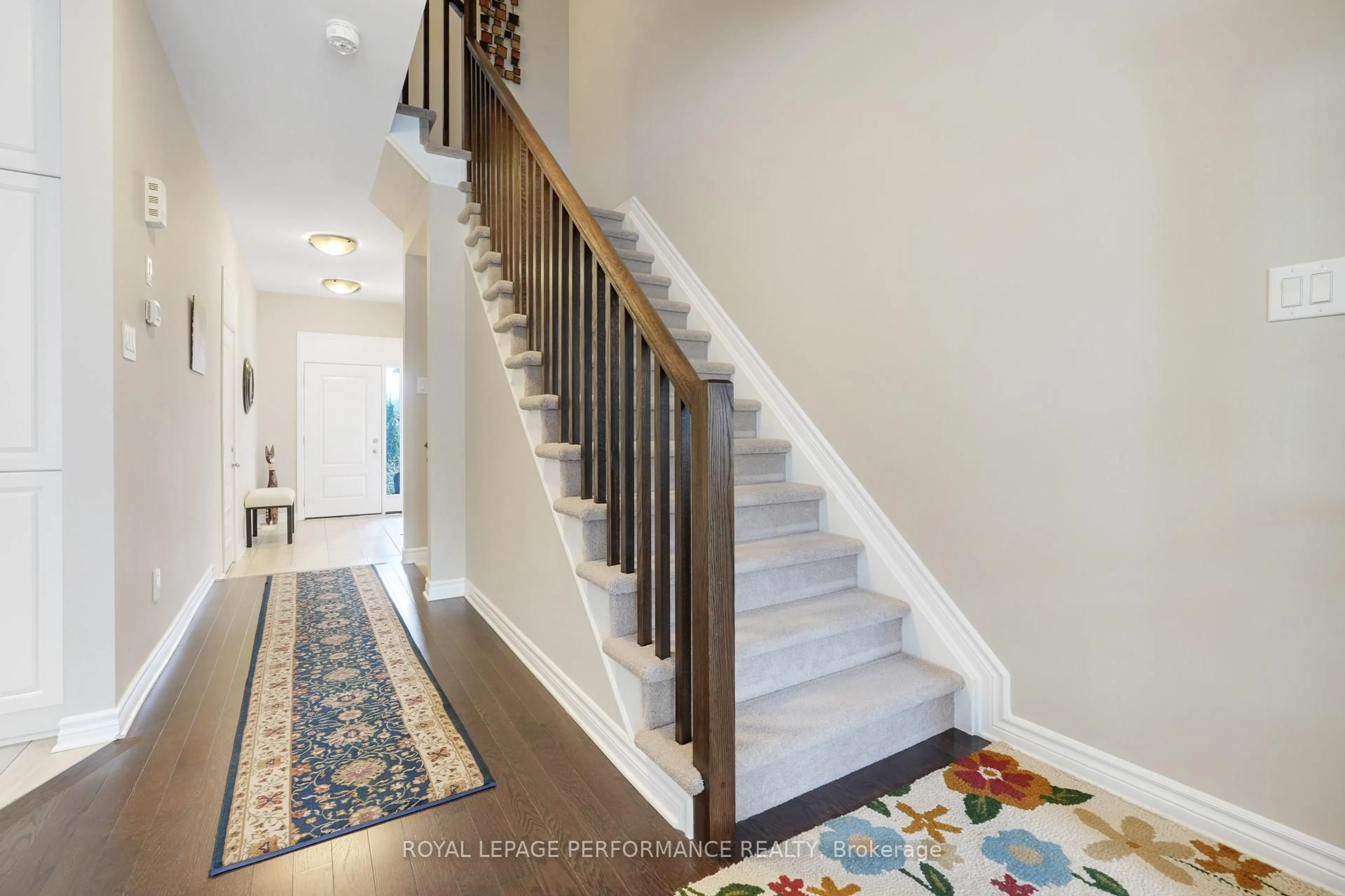 Stairs for 343 Alasken Dr, Ottawa Ontario K1T 0A5