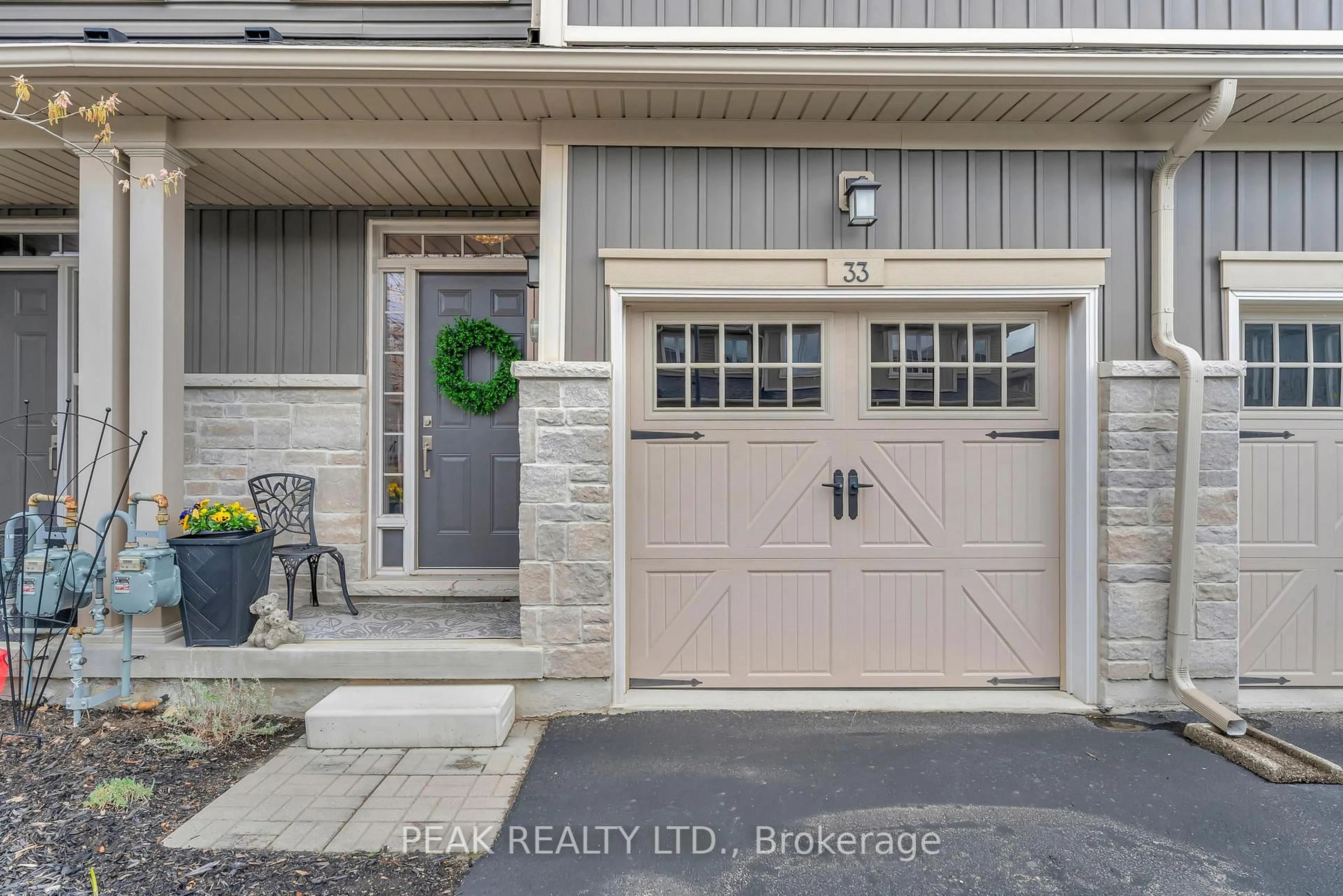 Indoor entryway for 80 Willow St #33, Brant Ontario N3L 2K6