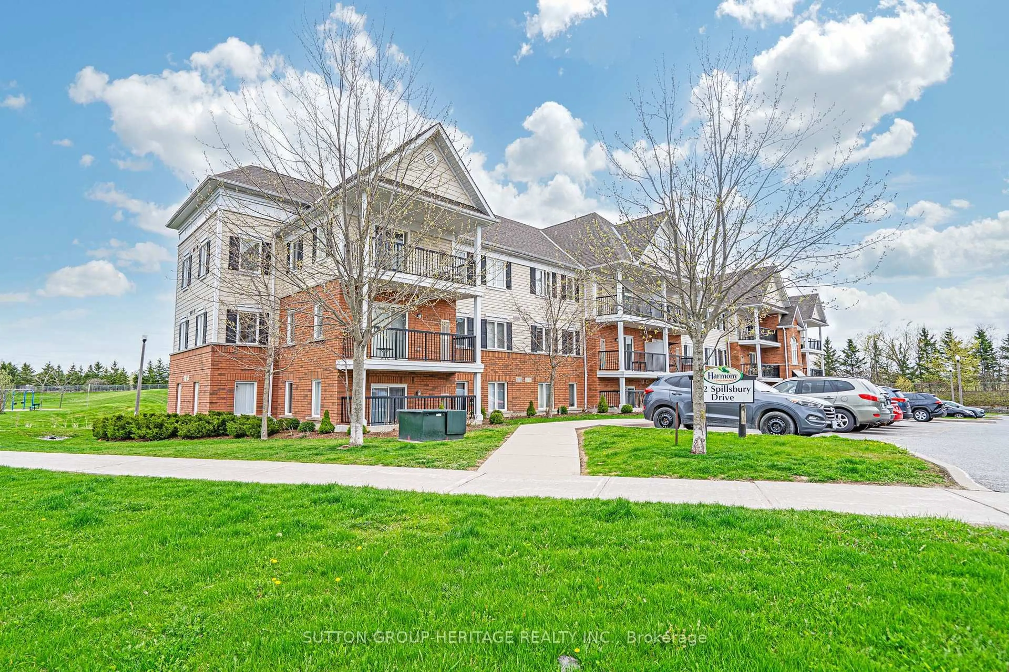 A pic from outside/outdoor area/front of a property/back of a property/a pic from drone, unknown for 312 Spillsbury Dr #107, Peterborough West Ontario K9K 0B6