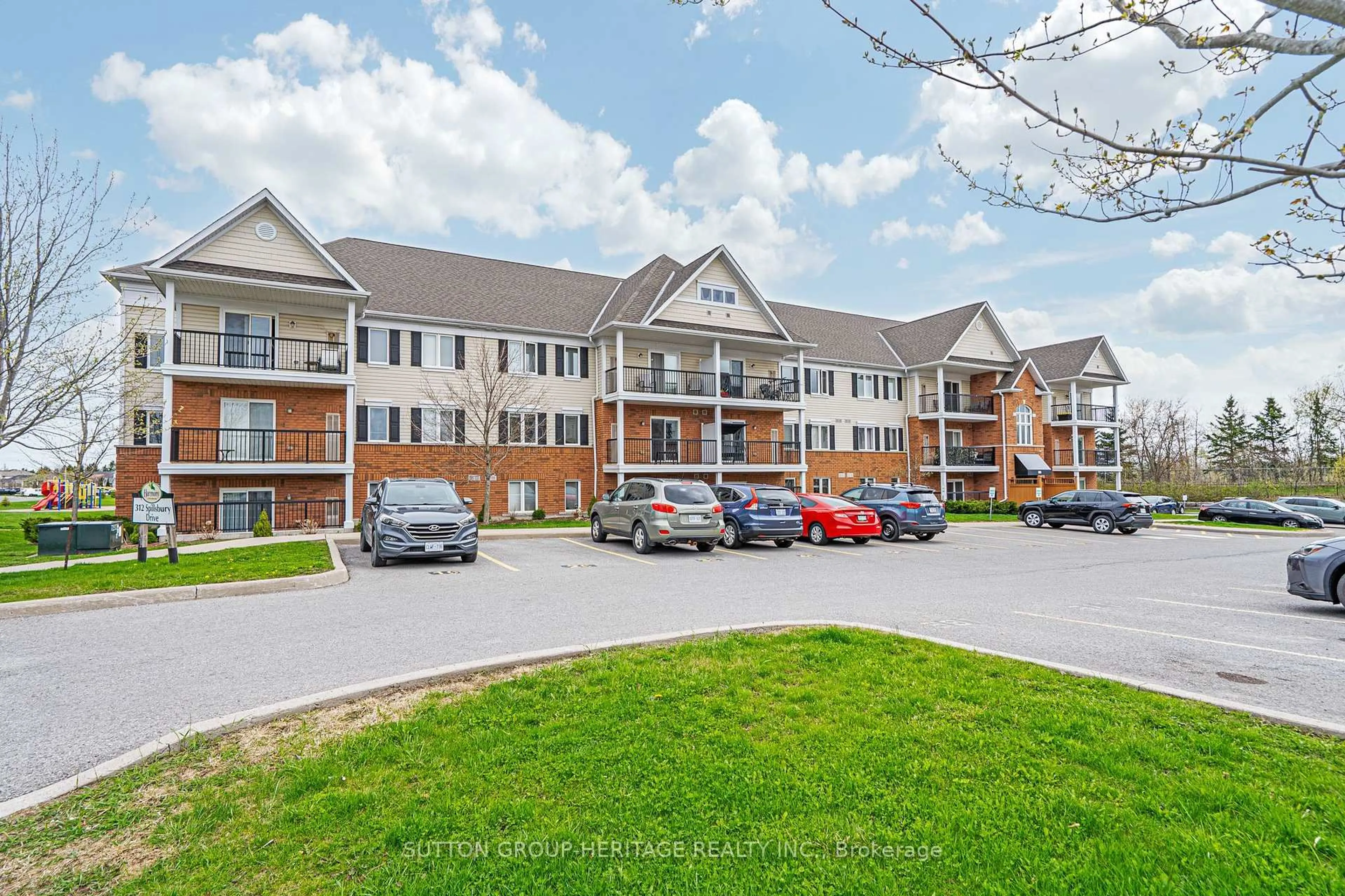 A pic from outside/outdoor area/front of a property/back of a property/a pic from drone, mountain view for 312 Spillsbury Dr #107, Peterborough West Ontario K9K 0B6