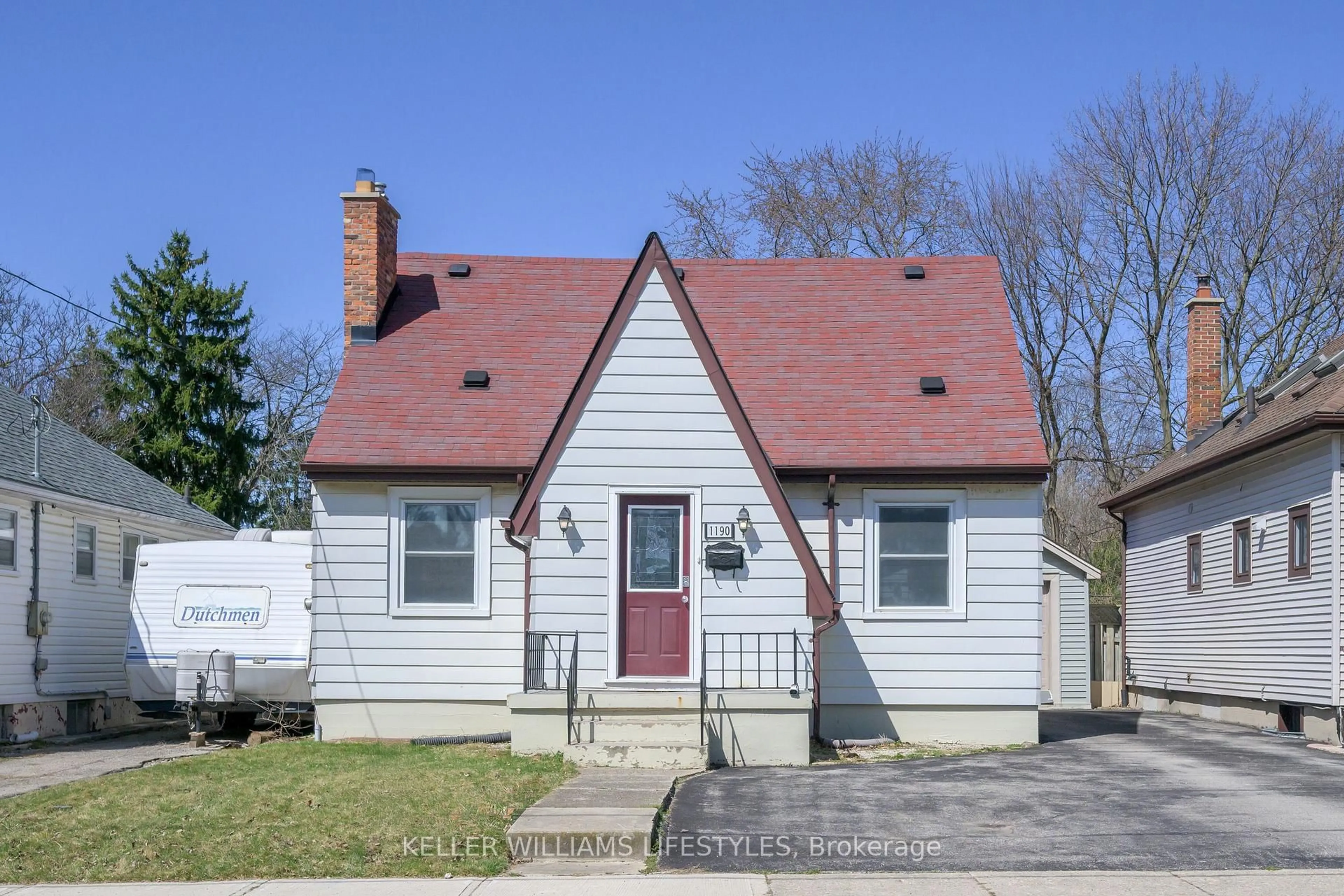 Unknown for 1190 Albany St, London East Ontario N5W 3L7