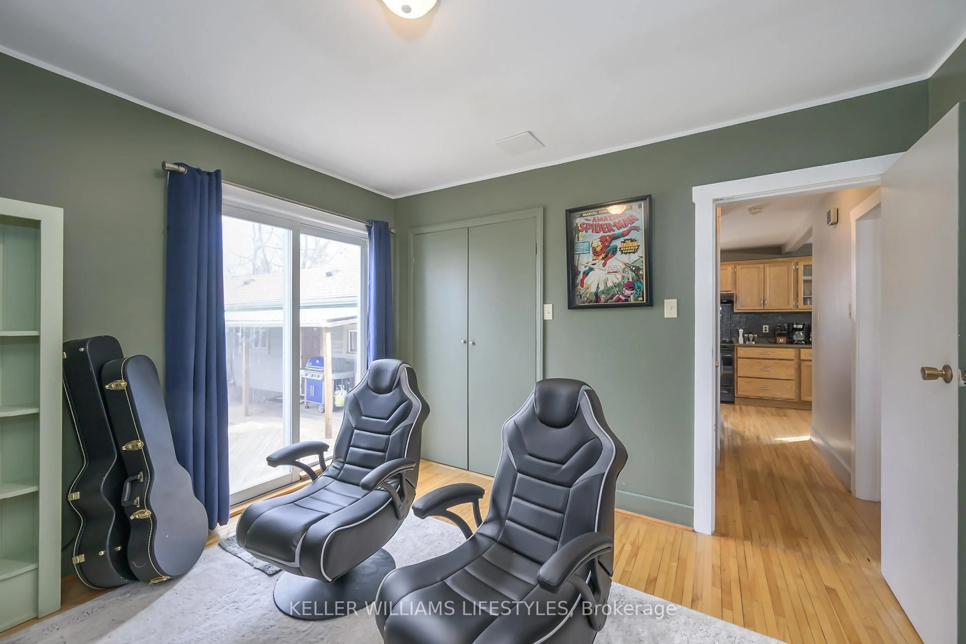 Living room with furniture, unknown for 1190 Albany St, London East Ontario N5W 3L7