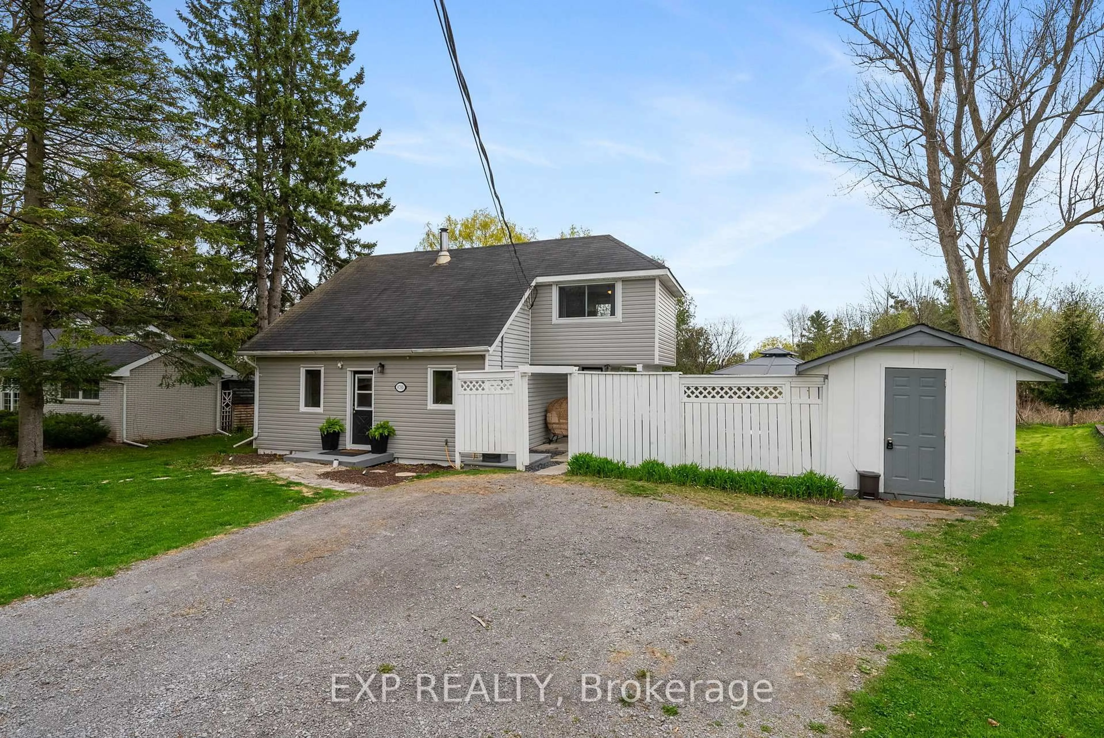 A pic from outside/outdoor area/front of a property/back of a property/a pic from drone, street for 8785 Slater St, Hamilton Township Ontario K9A 0V1