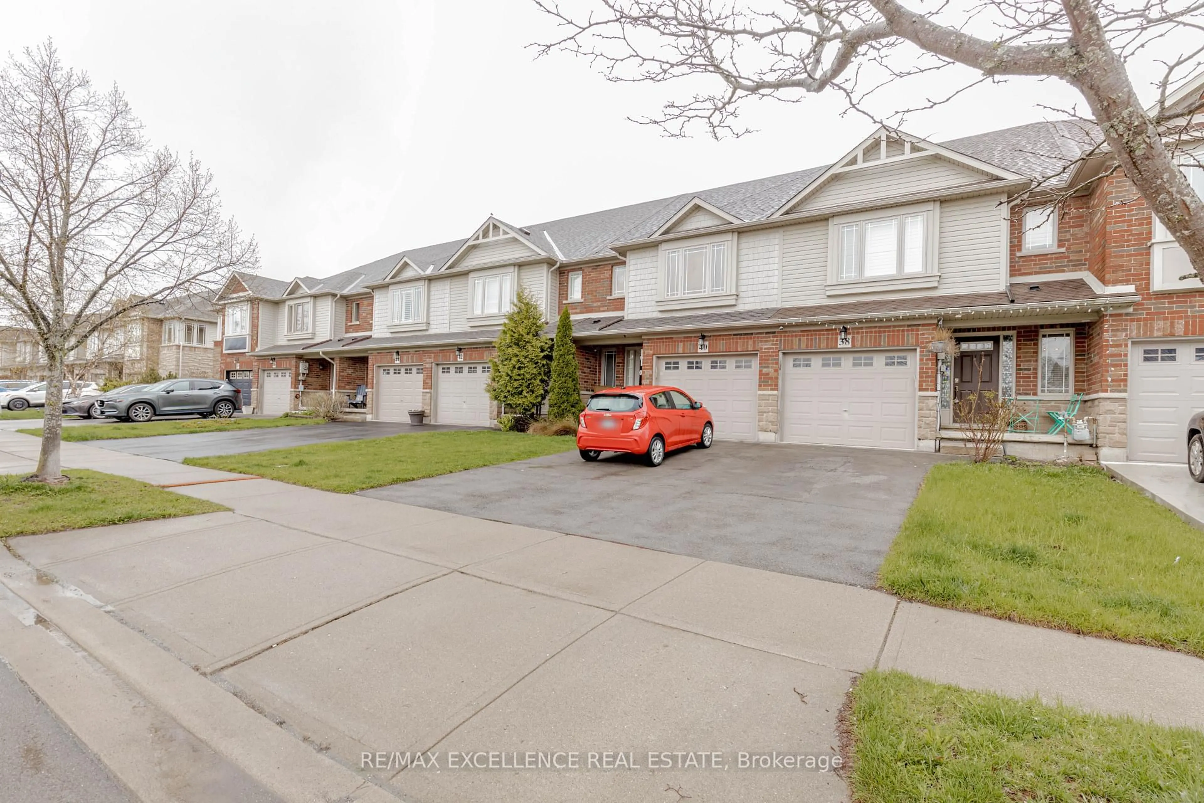 A pic from outside/outdoor area/front of a property/back of a property/a pic from drone, street for 38 Magnificent Way, Hamilton Ontario L0R 1C0