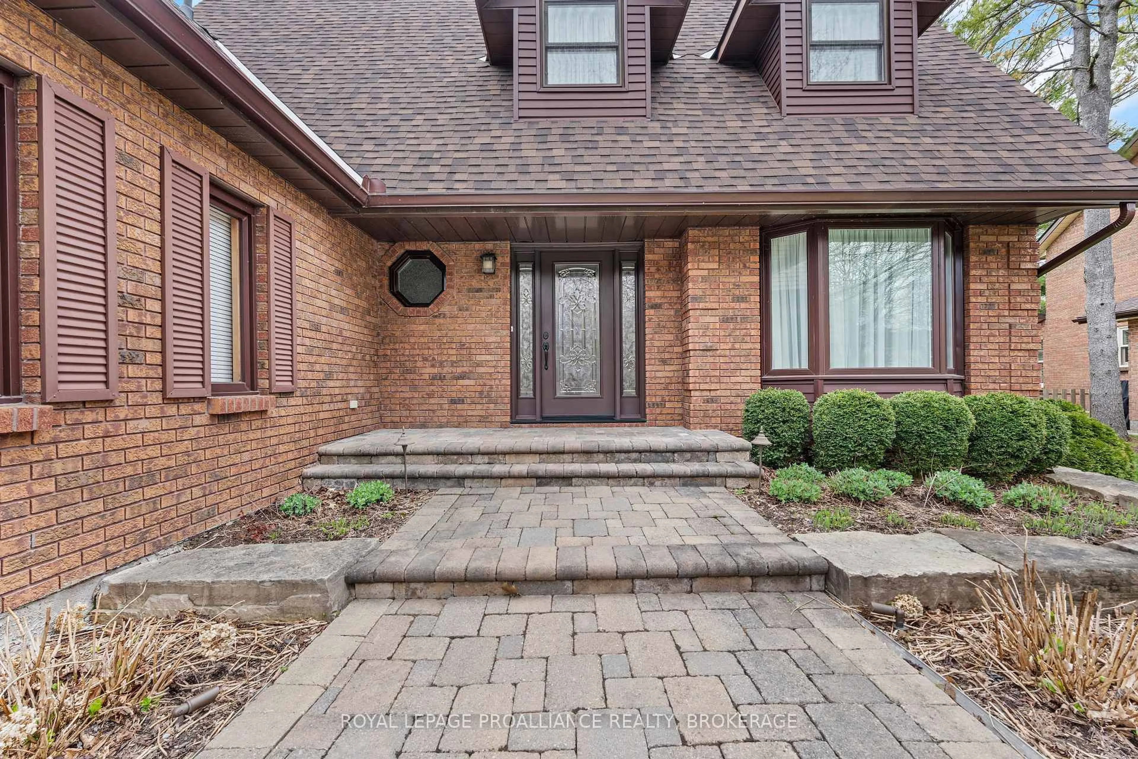 Home with brick exterior material, street for 562 Sycamore St, Kingston Ontario K7M 7L8