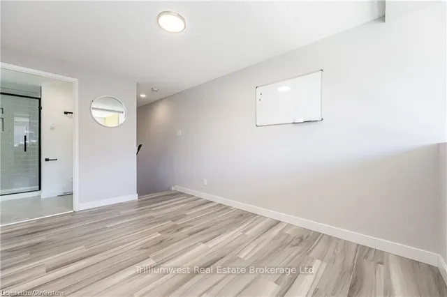 Additional property image - 20 Ellen St Unit 401