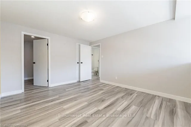 Additional property image - 20 Ellen St Unit 401