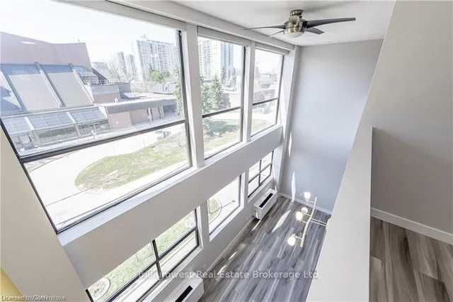 Additional property image - 20 Ellen St Unit 401