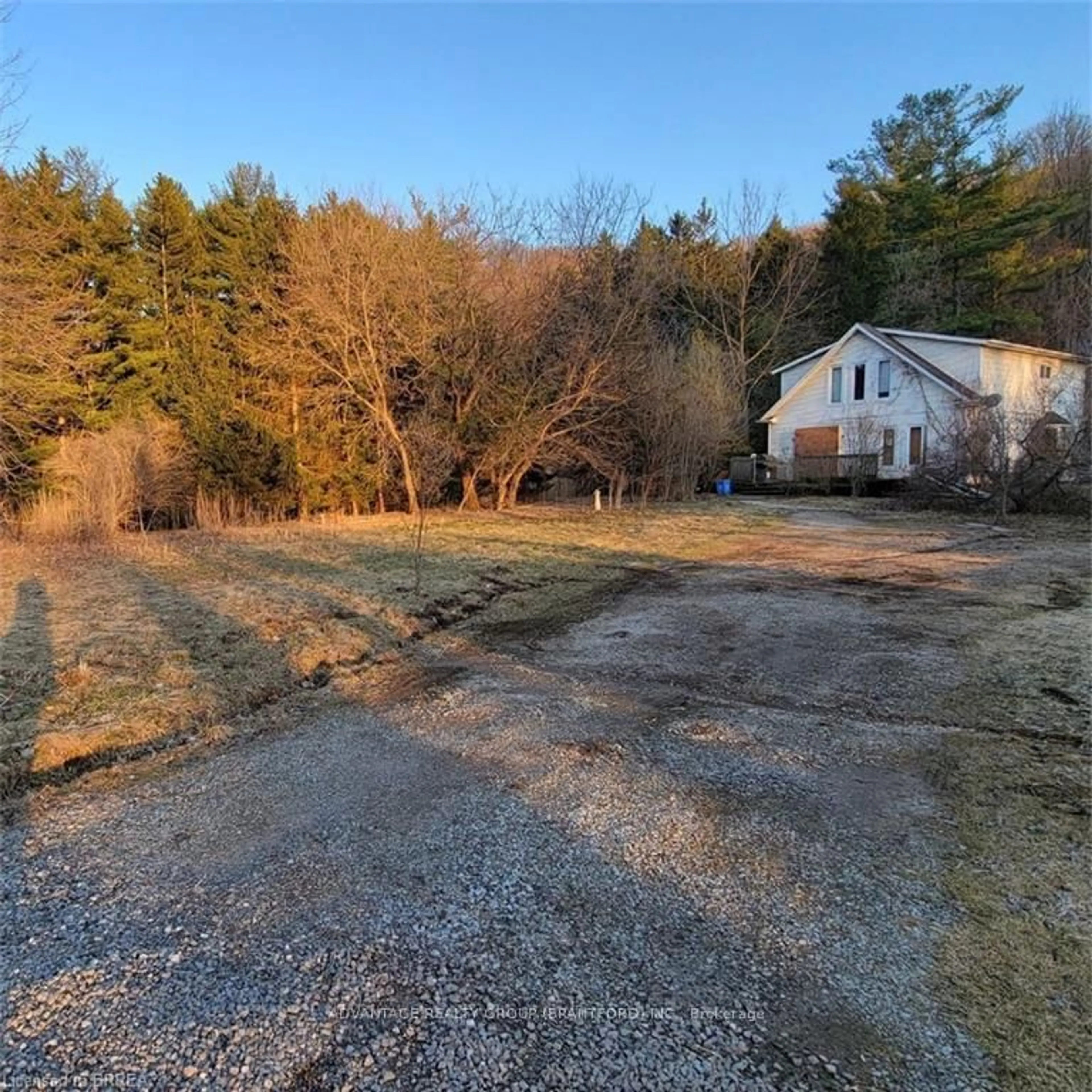 A pic from outside/outdoor area/front of a property/back of a property/a pic from drone, building for 1110 Wilson St, Hamilton Ontario L8S 4K5